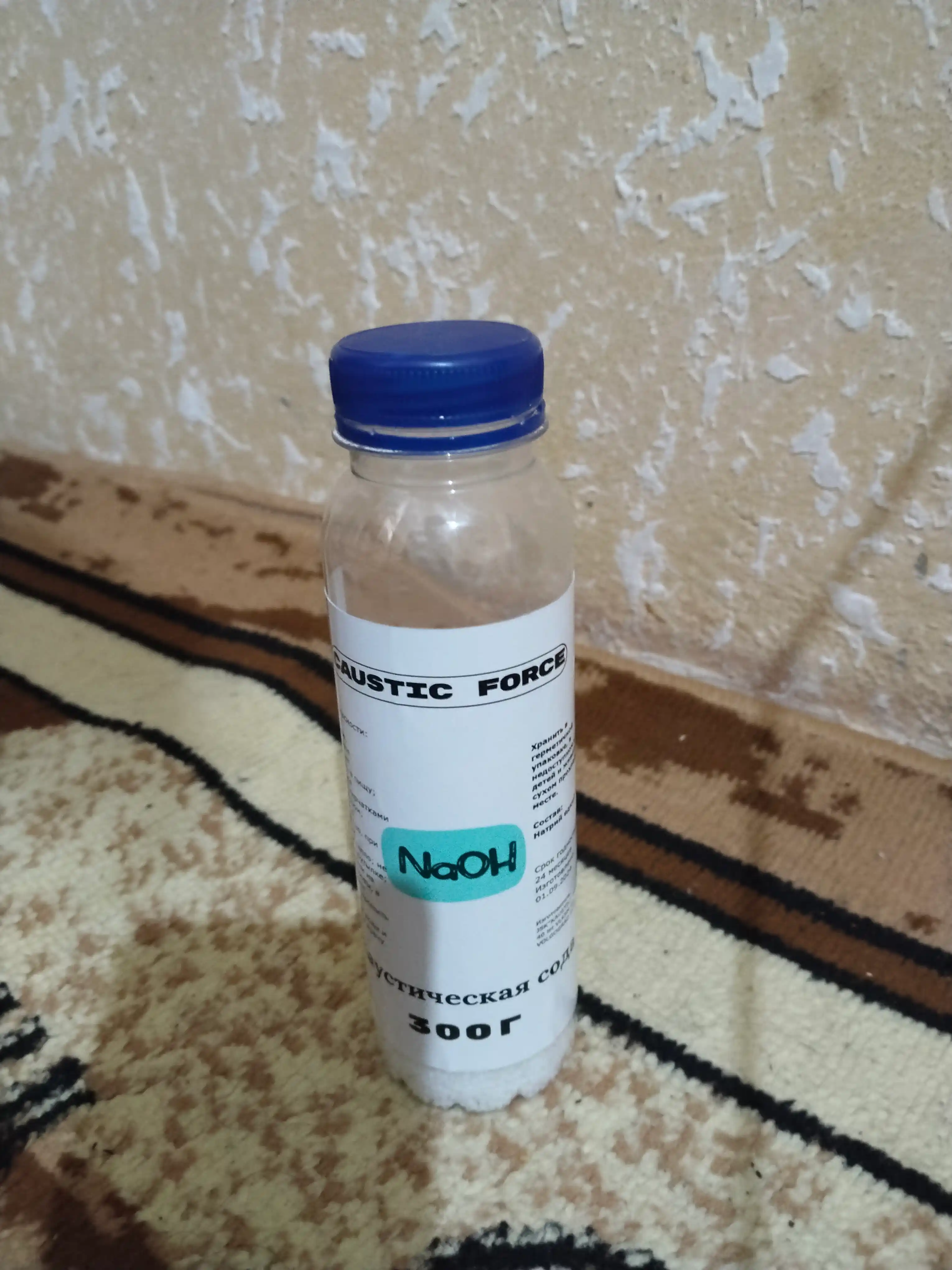 NaOH - antizasor, kaustik soda, quvurlarni  yog'dan va shkaladan tozalash uchun mahsulot
