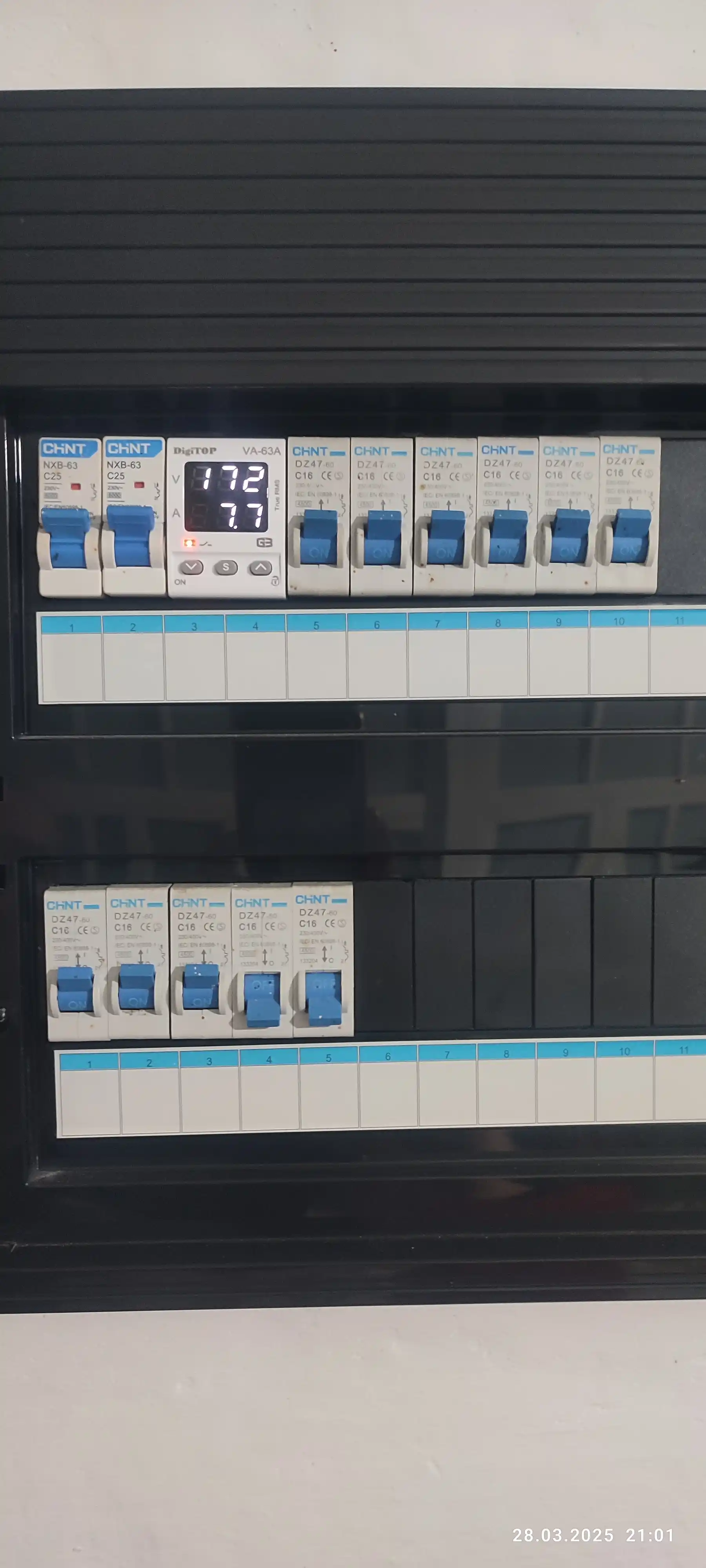 Kuchlanish relesi DigiTOP VA-32A M2W, 63A