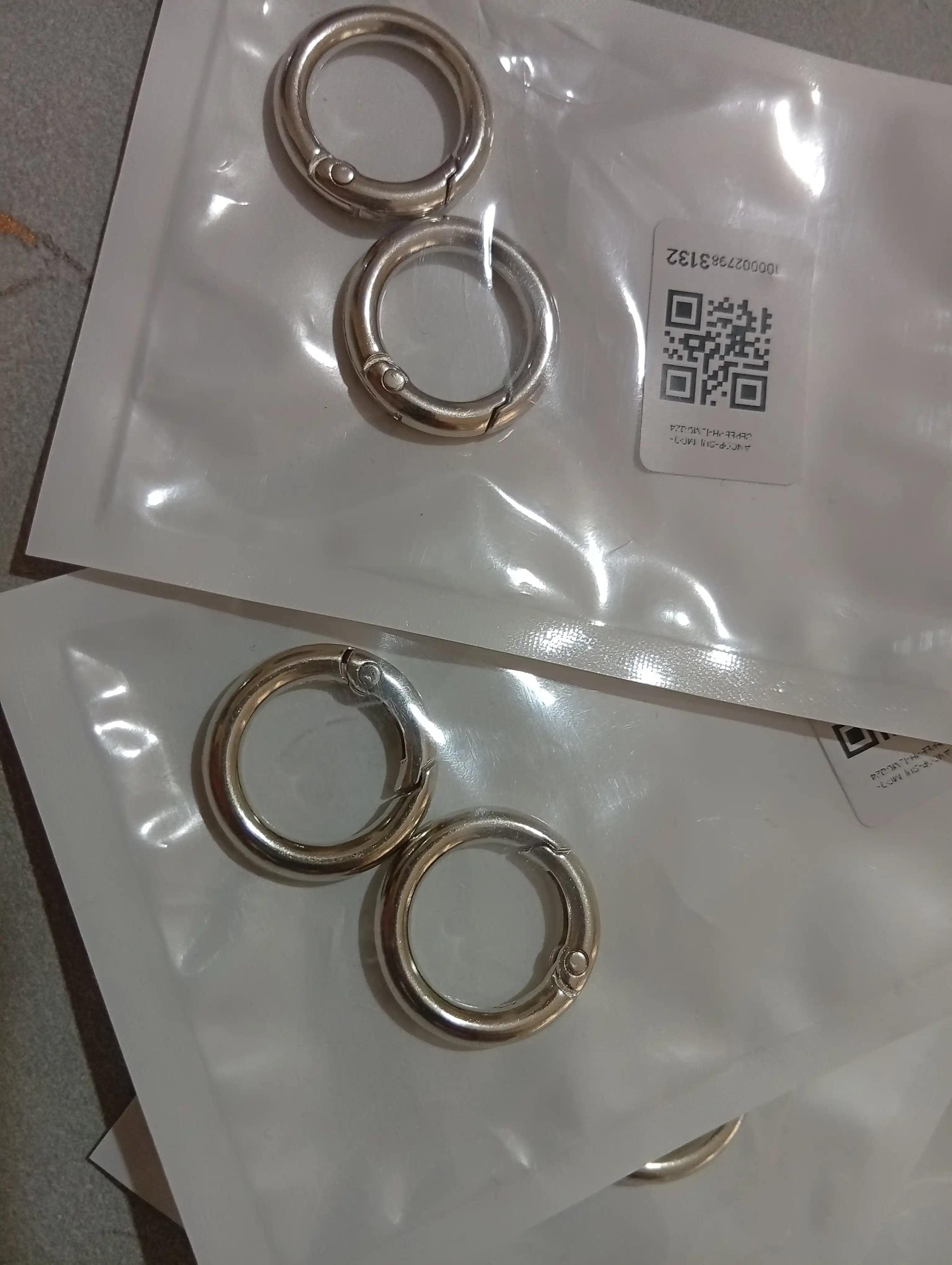 Sumkalar uchun karabiner halqasi, diametri 24/33 mm, 2 dona