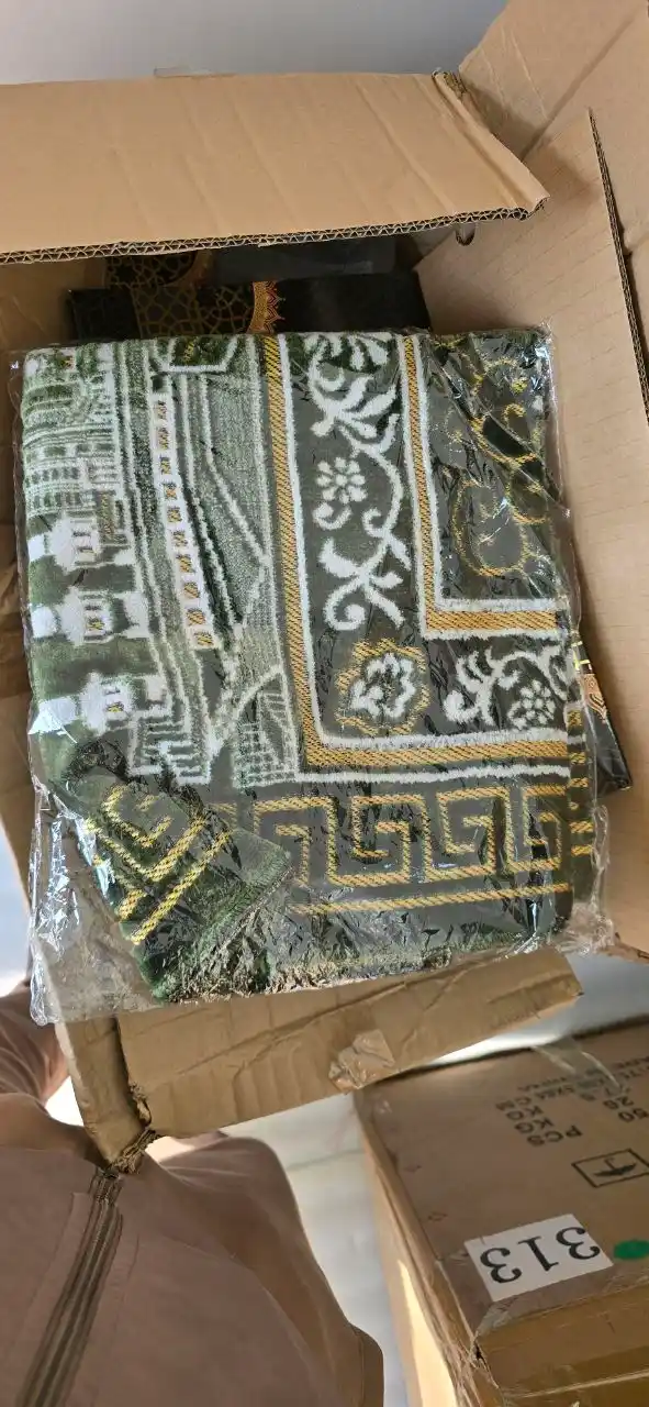 Joynamoz Turkiya, yumshoq va sifatli materialdan, 110*70 sm, namozni bajarishda ko'makchi