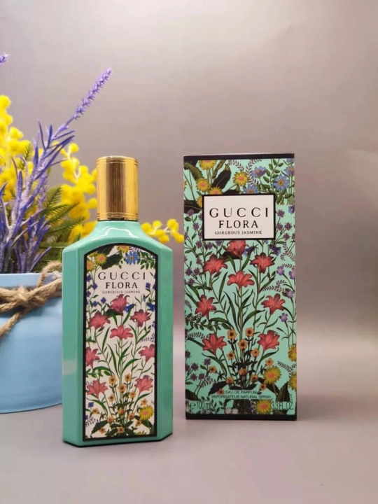 Ayollar uchun parfyumlangan suv Flora Gorgeous Gardenia & Magnolia & Jasmine, 100 ml - 