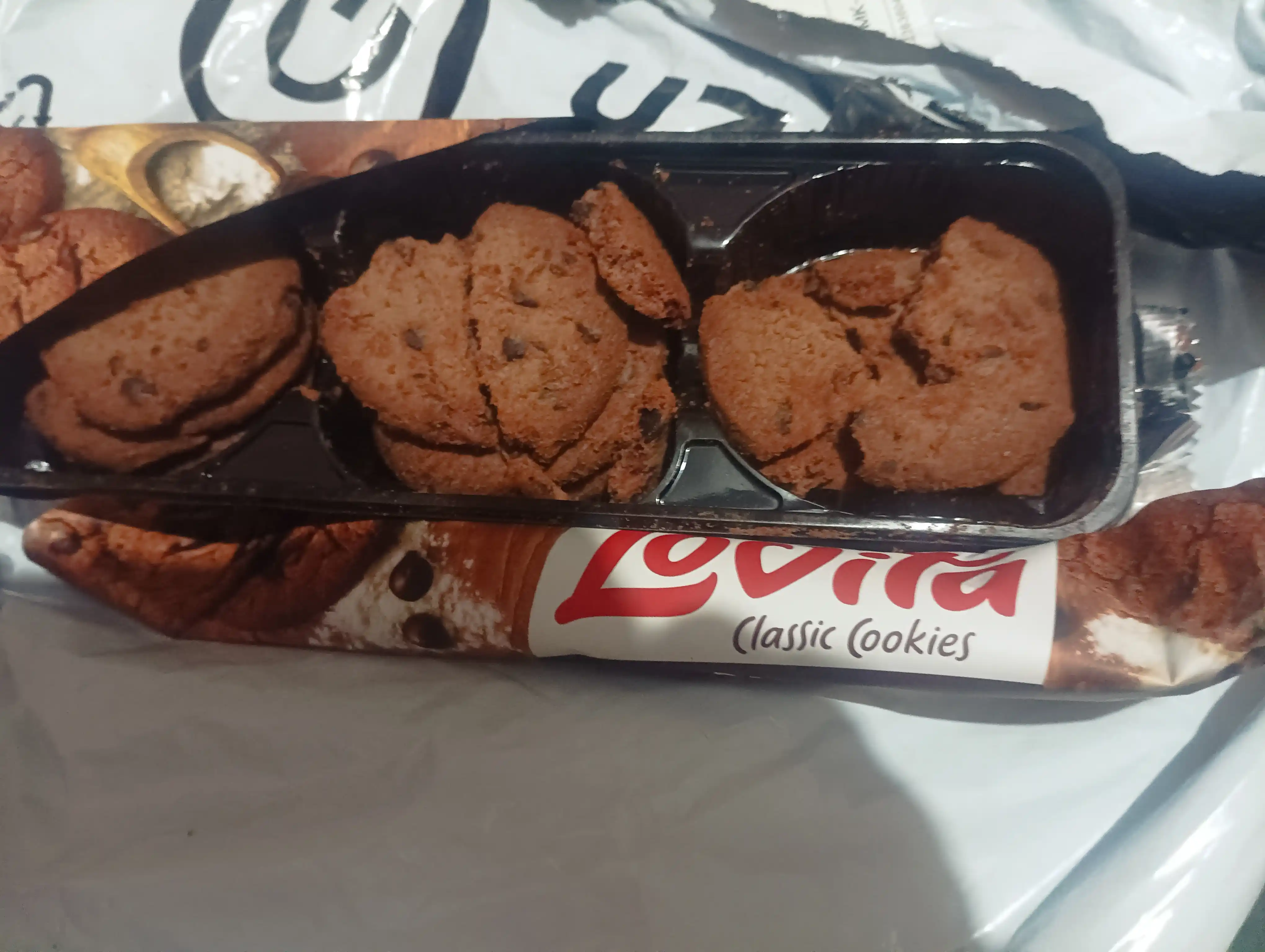 Yog'li pechenye Roshen Lovita Classic Cookies, kakao glazur bo'laklari bilan, 150 g