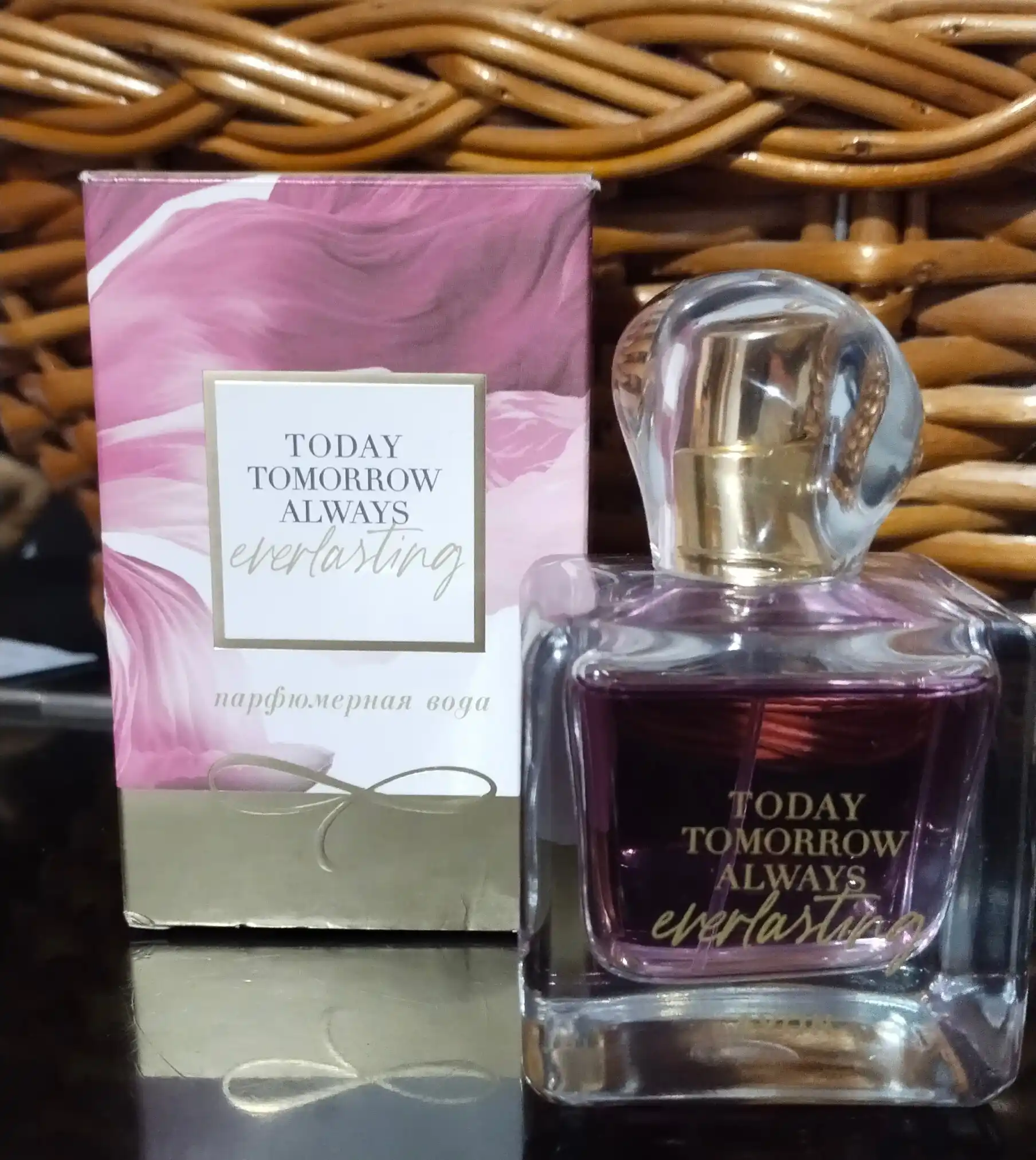 Parfumlangan suvi Avon,  Everlasting, 50 ml