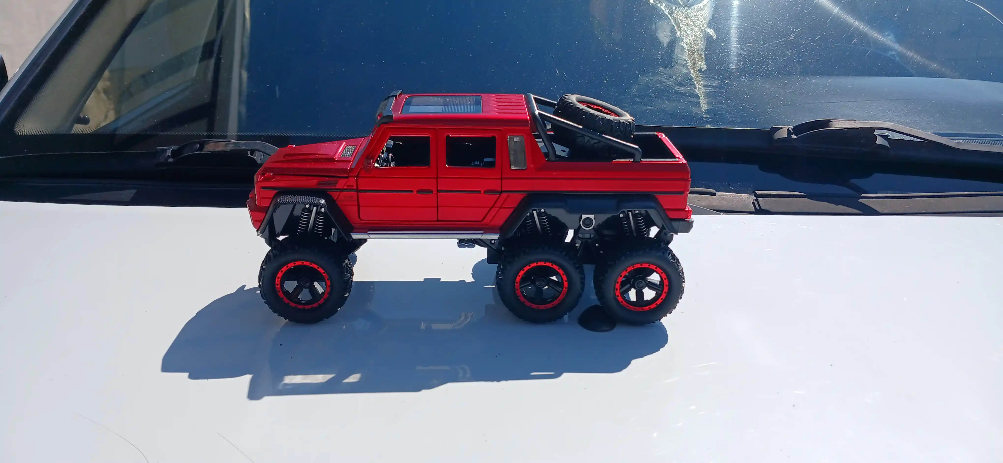 FIDGO avtomobil modeli, Mercedes G63 AMG 6x6