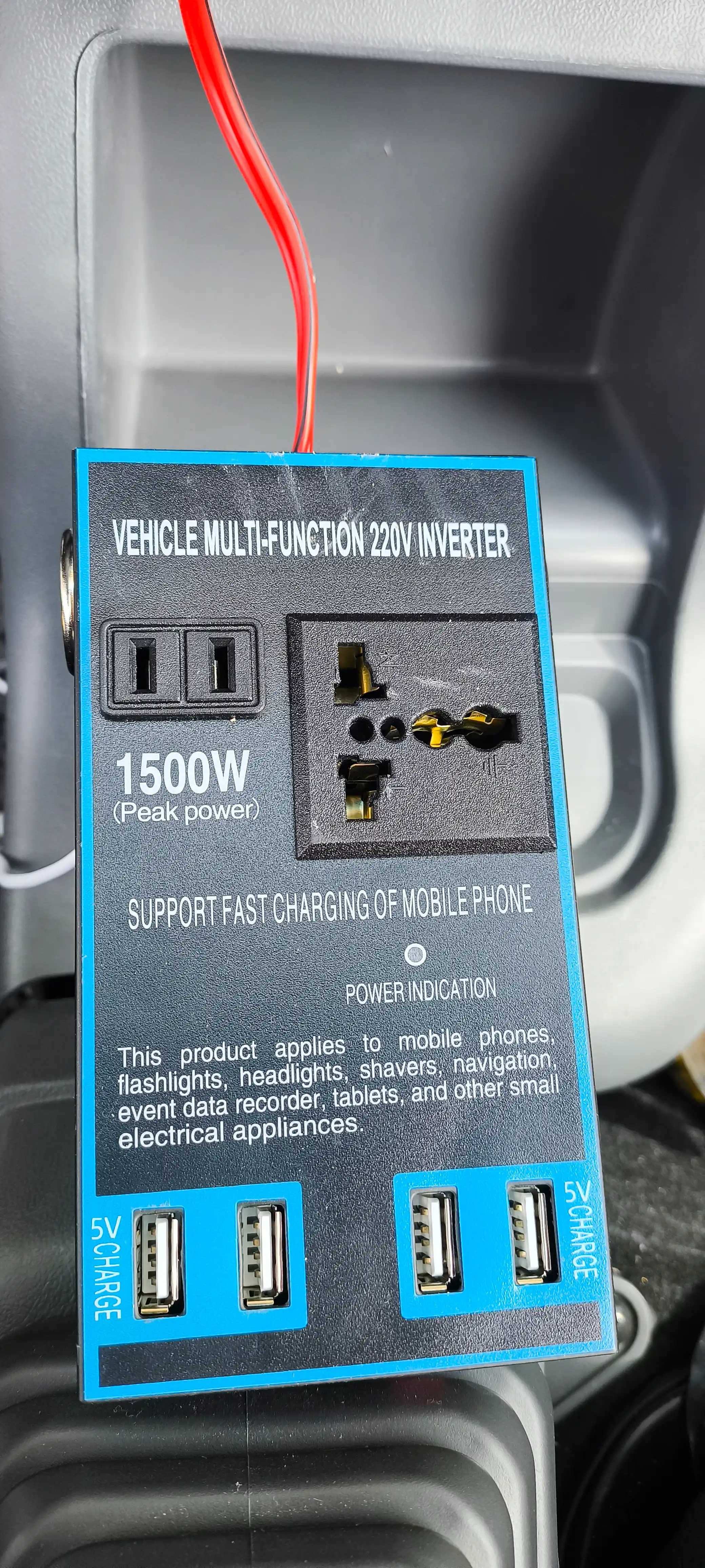 Avtomobil invertori, 4 ta USB portli rozetka, 12 V/24 V dan 220 V gacha konvertor, 1500 Vt