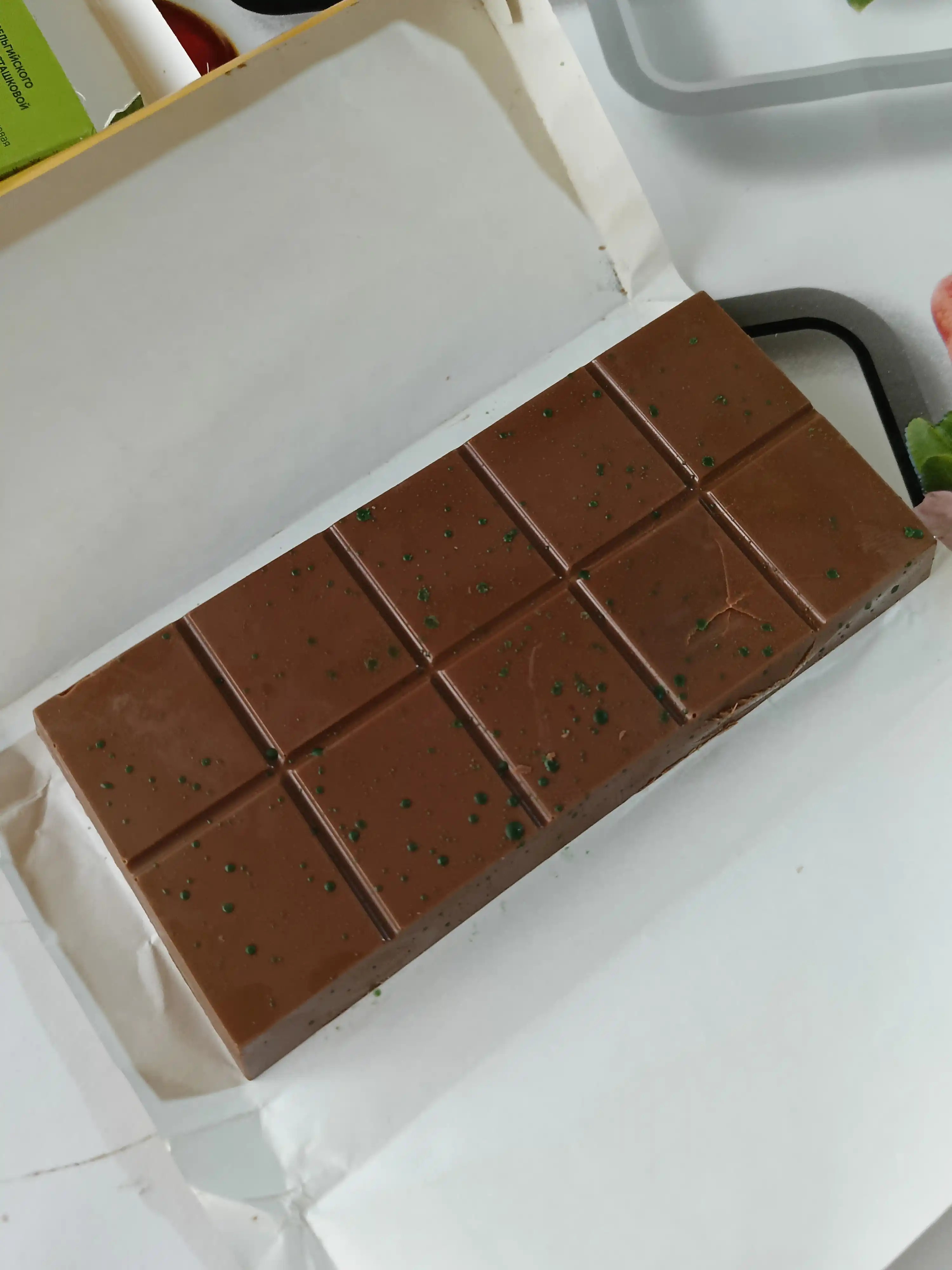 Дубайский шоколад с фисташковой пастой и тестом катаифи, 200 гр