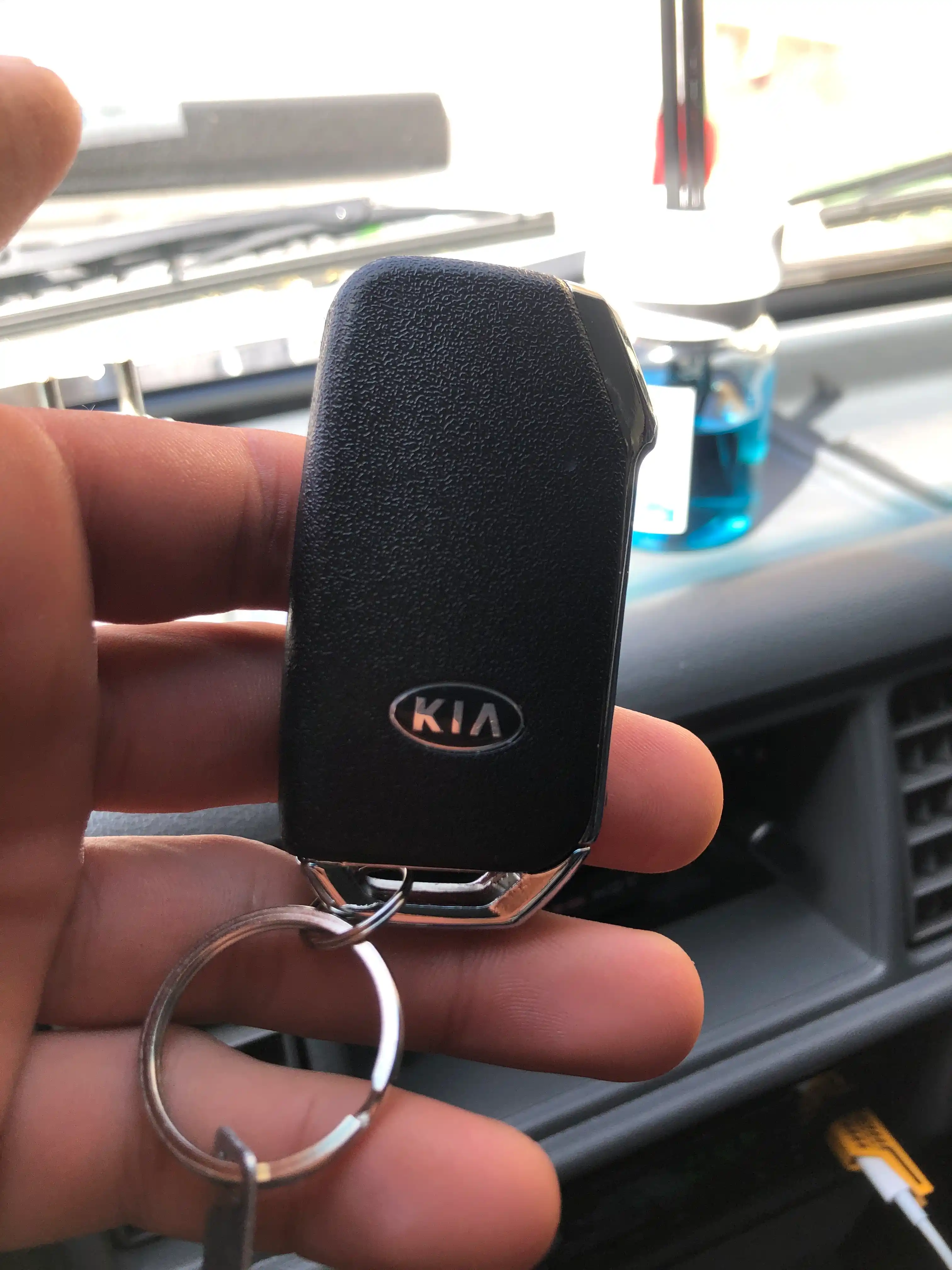 Magicar avtomobil signalizatsiyasi, Kia K5 dizaynida