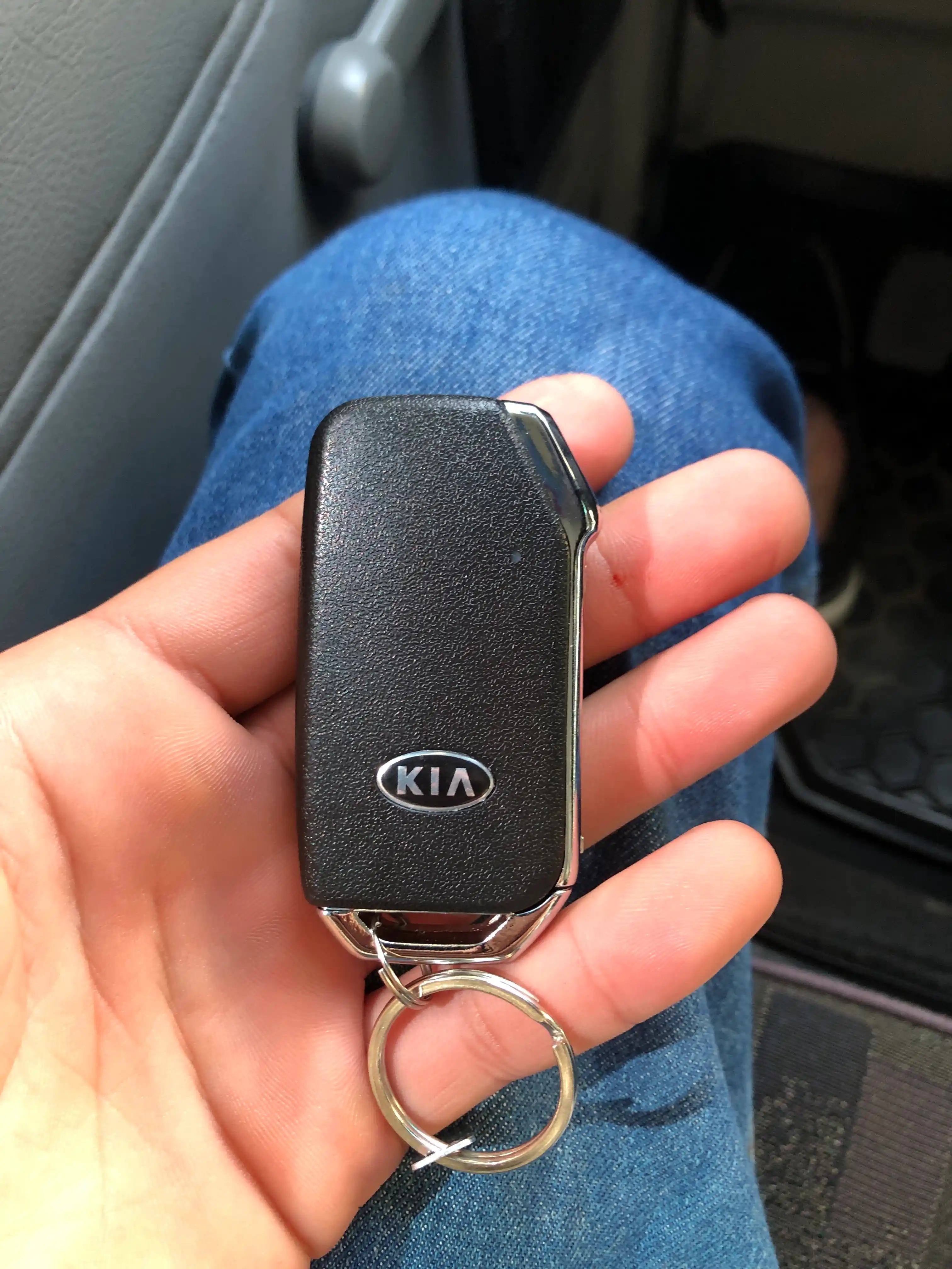 Magicar avtomobil signalizatsiyasi, Kia K5 dizaynida