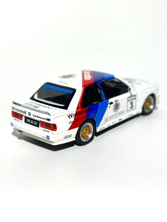 Металлическая игрушечная машинка Mercedes-Benz AMG 6.3, Nissan Skyline, "Jinlifang" 1:24