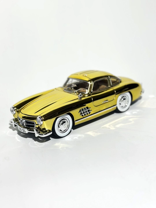 O'yinchoq metall mashinasi Mercedes-Benz AMG 6.3, Nissan Skyline GTR "Jinlifang" 1:24 - 