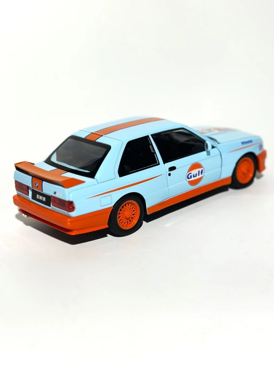 Металлическая игрушечная машинка Mercedes-Benz AMG 6.3, Nissan Skyline, "Jinlifang" 1:24