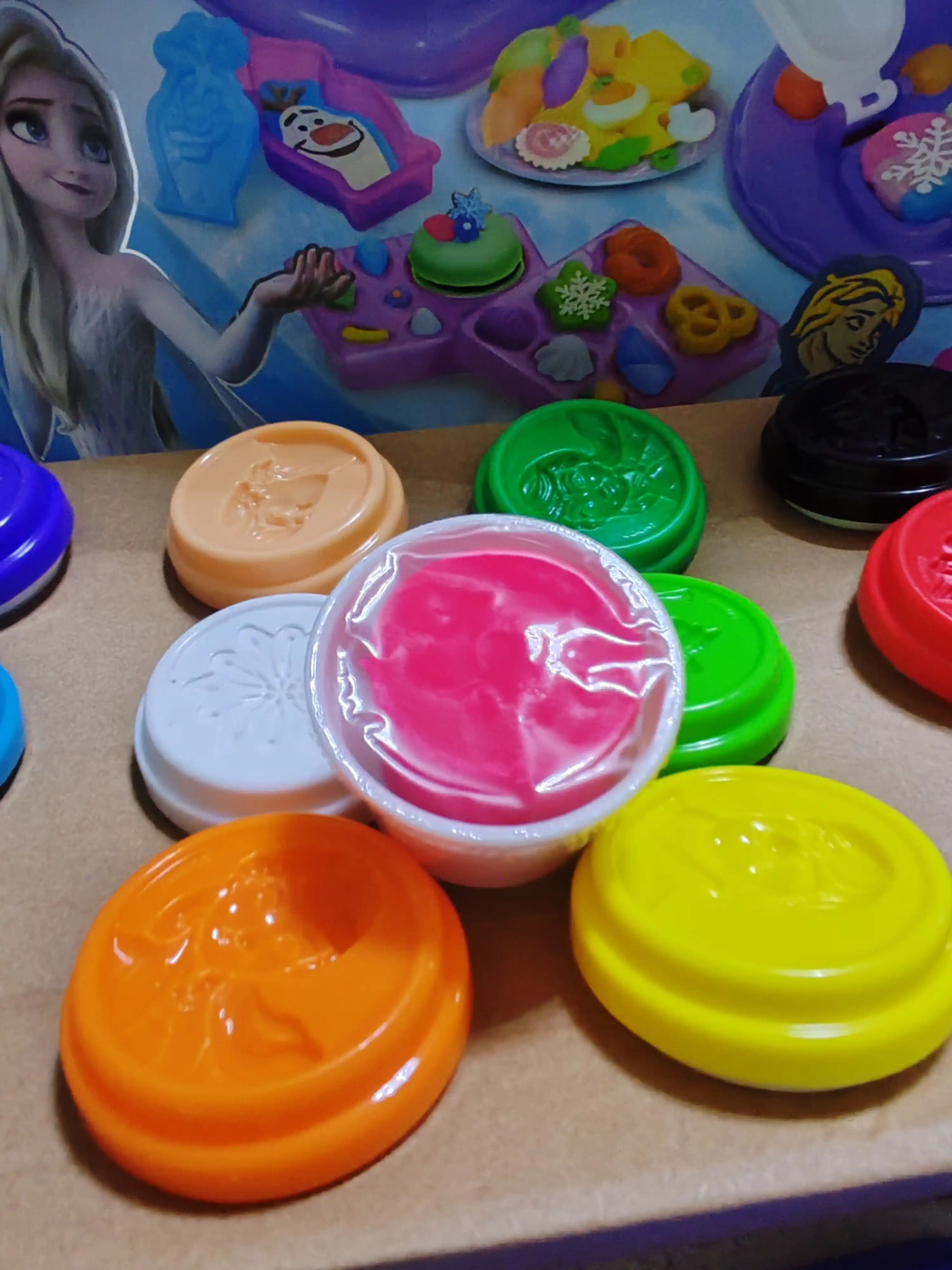 Набор мягкого пластилина Play-Doh Холодное сердце, набор для лепки десертов