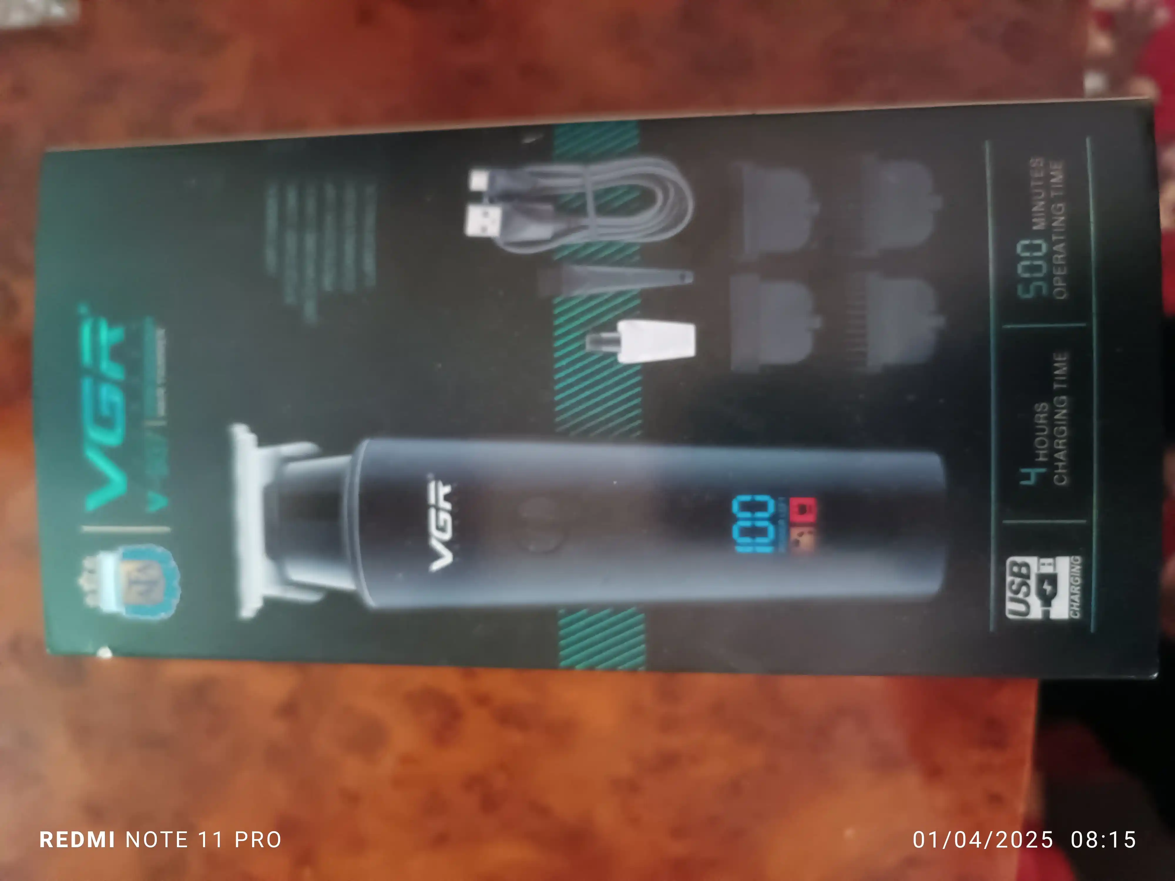 Professional simsiz soch va soqol olish kesish mashinkasi trimmer VGR V-937, LCD displeyli