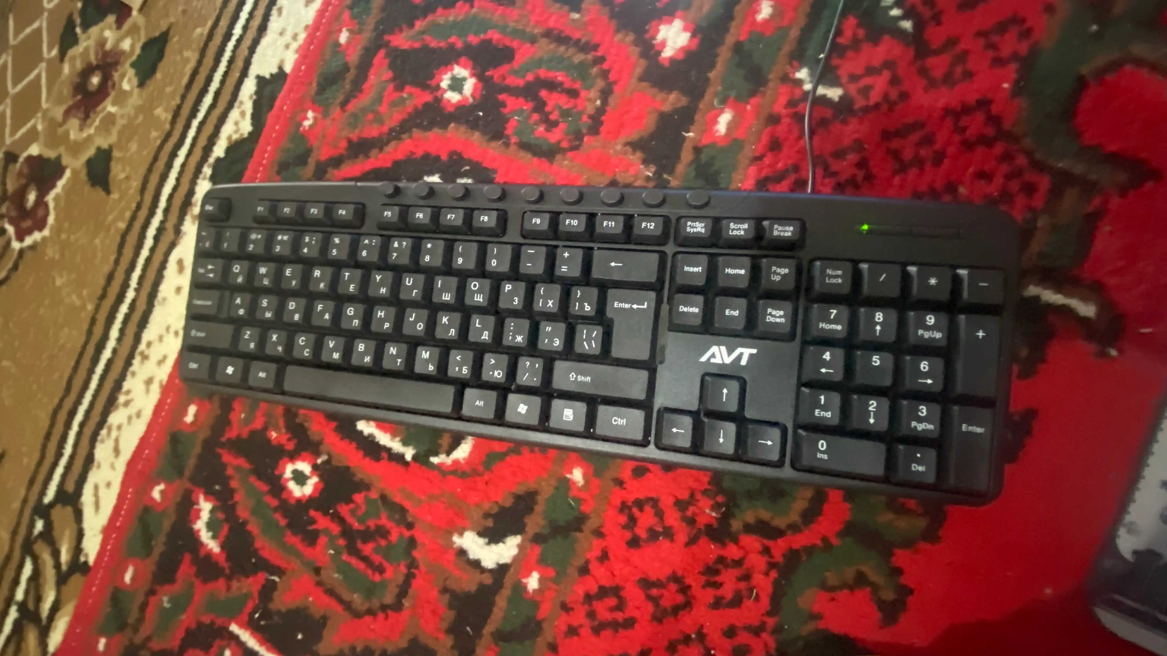 Ofis, uy va o'qish uchun shaxsiy kompyuter, Windows o'rnatilgan, Intel Core i5, 256 GB SSD