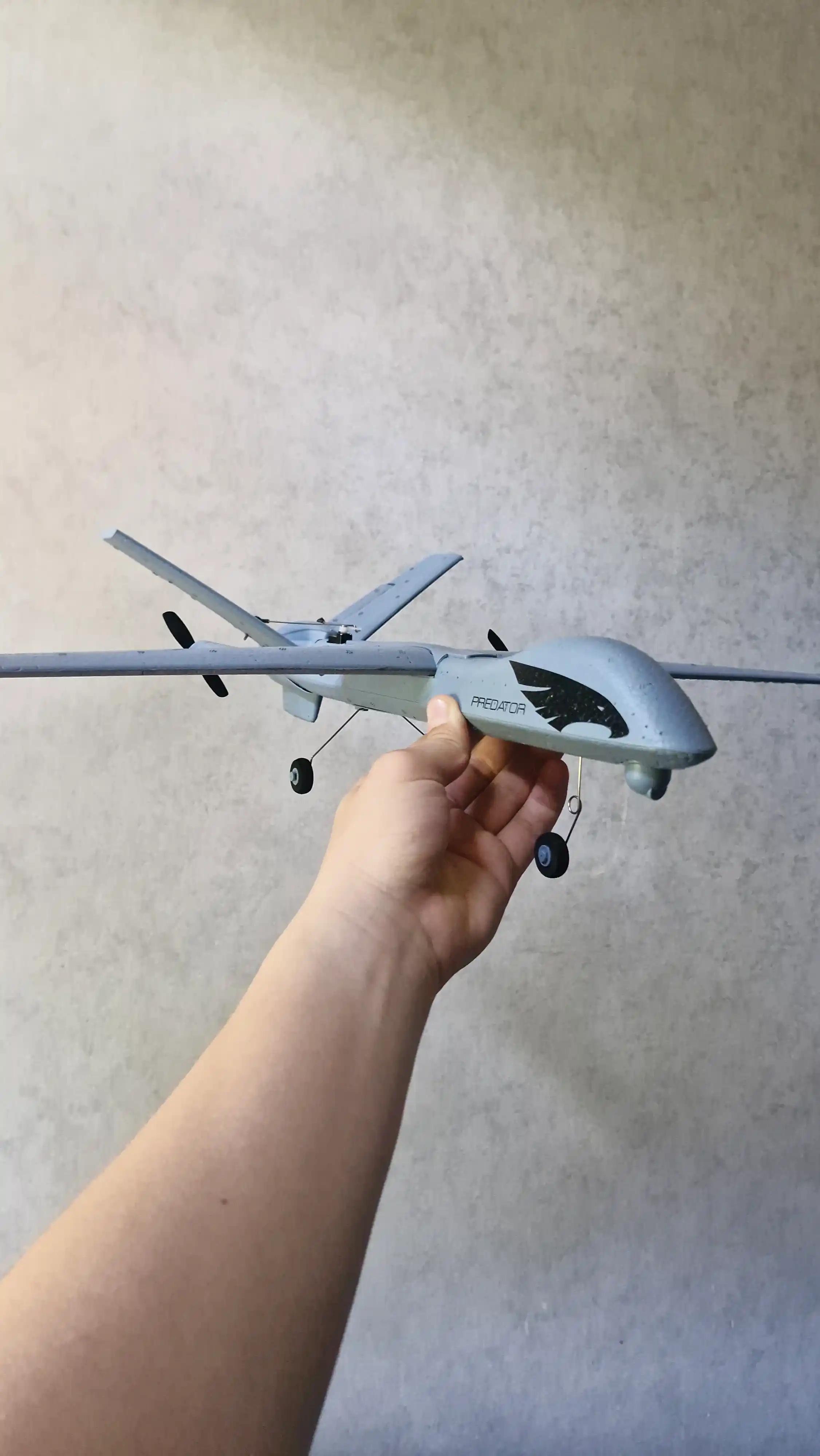 Радиоупровляемый самолёт MQ9 Reaper
