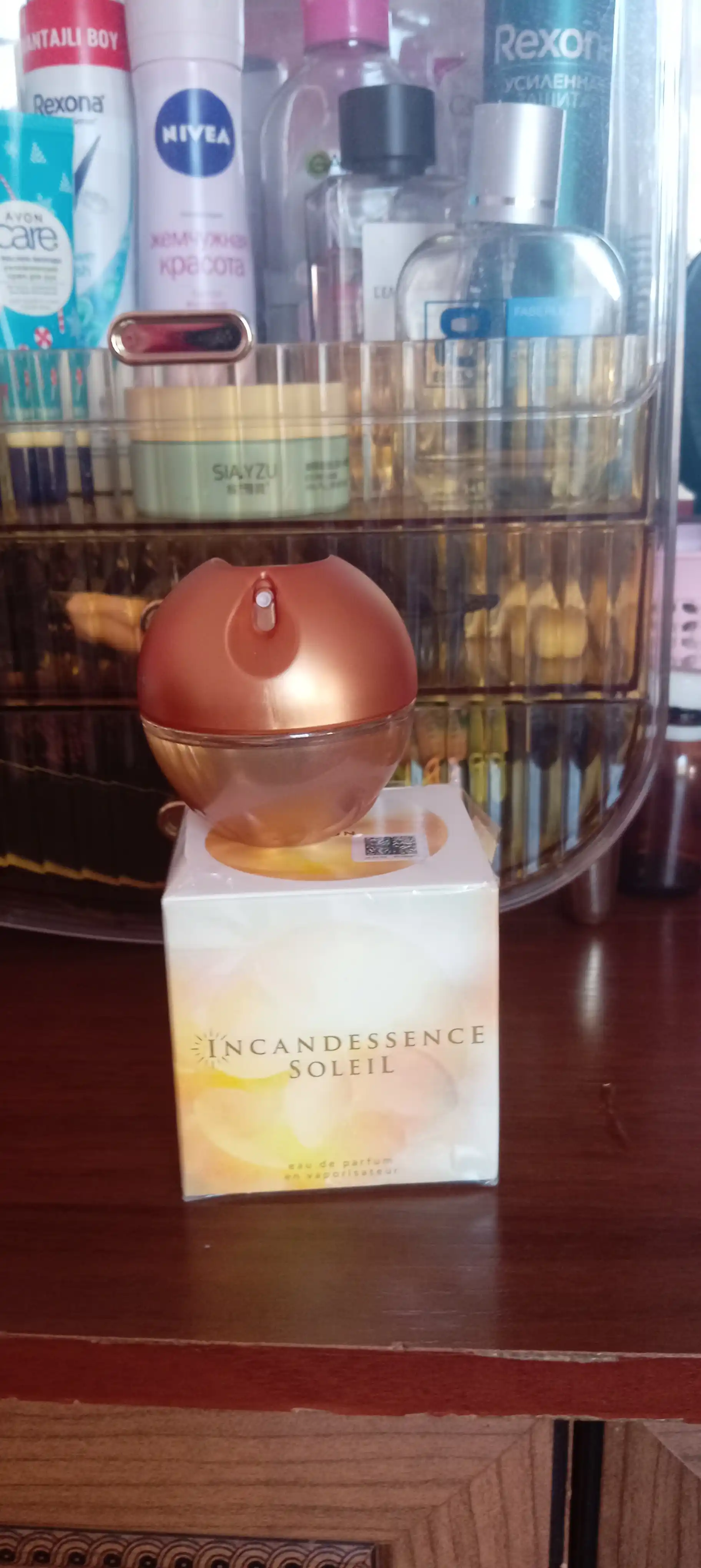 Parfyumlangan suv Avon Incandessence Soleil, 50 ml