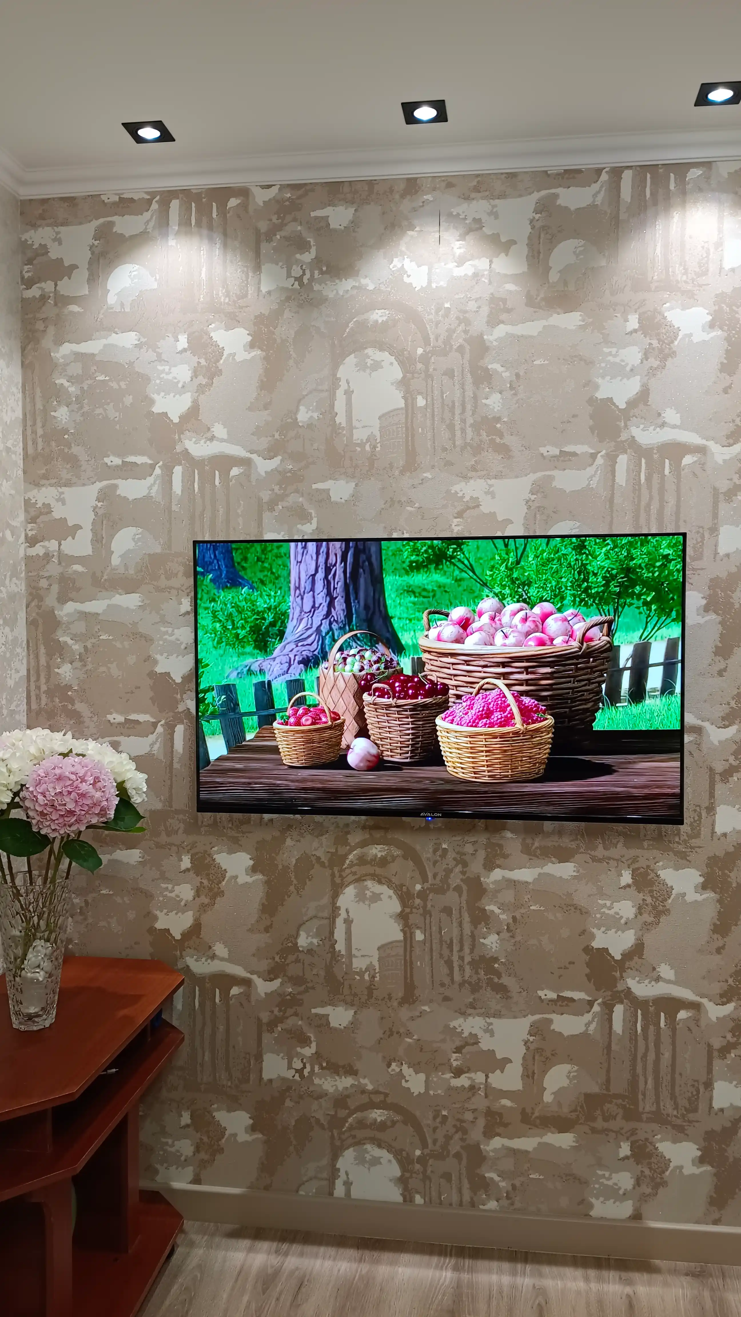 Смарт телевизор Avalon 43", 55",50, 65" QLED MQA800 4K Ultra HD