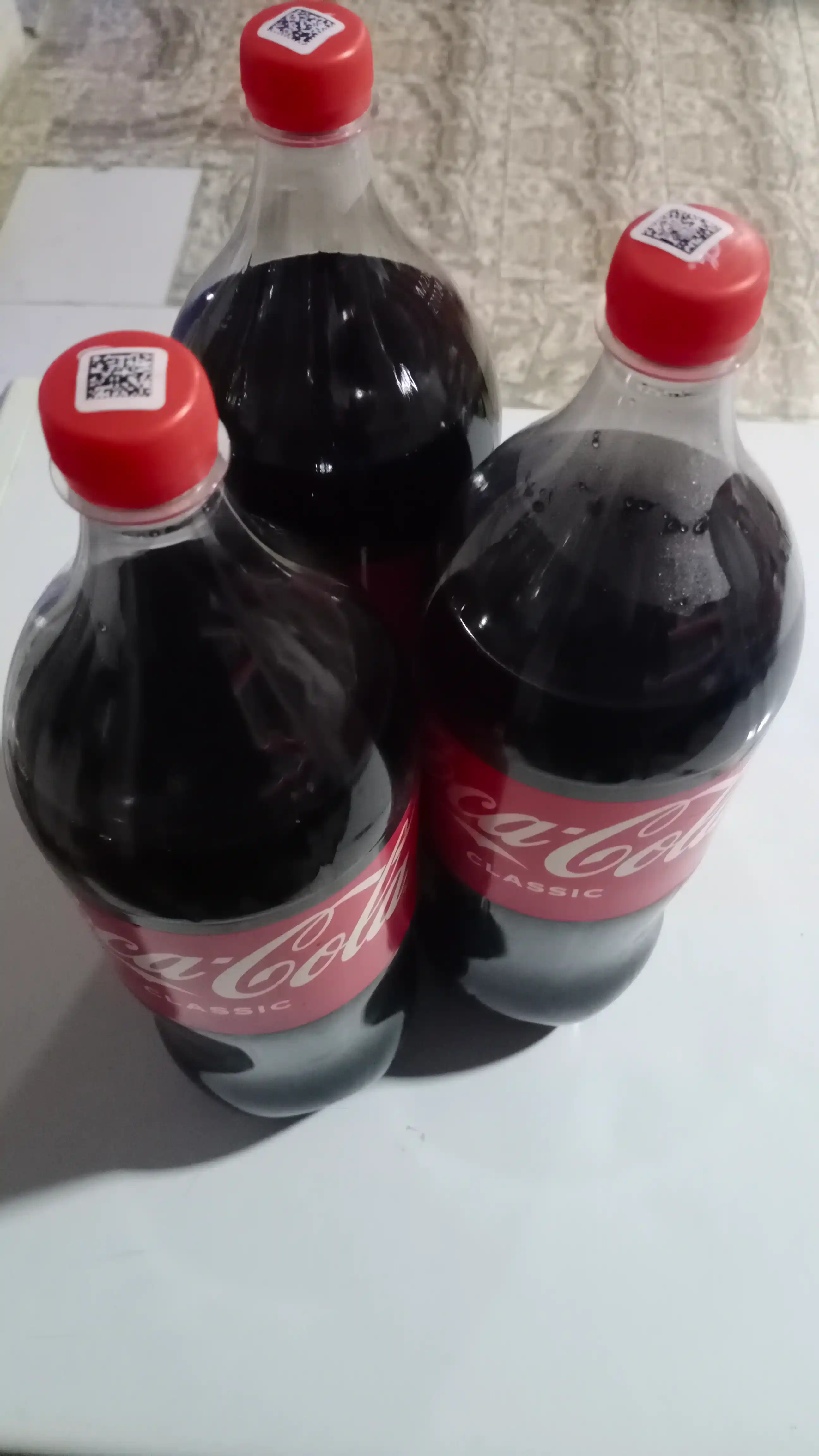 Gazlangan ichimlik Coca-Cola, 2 litr
