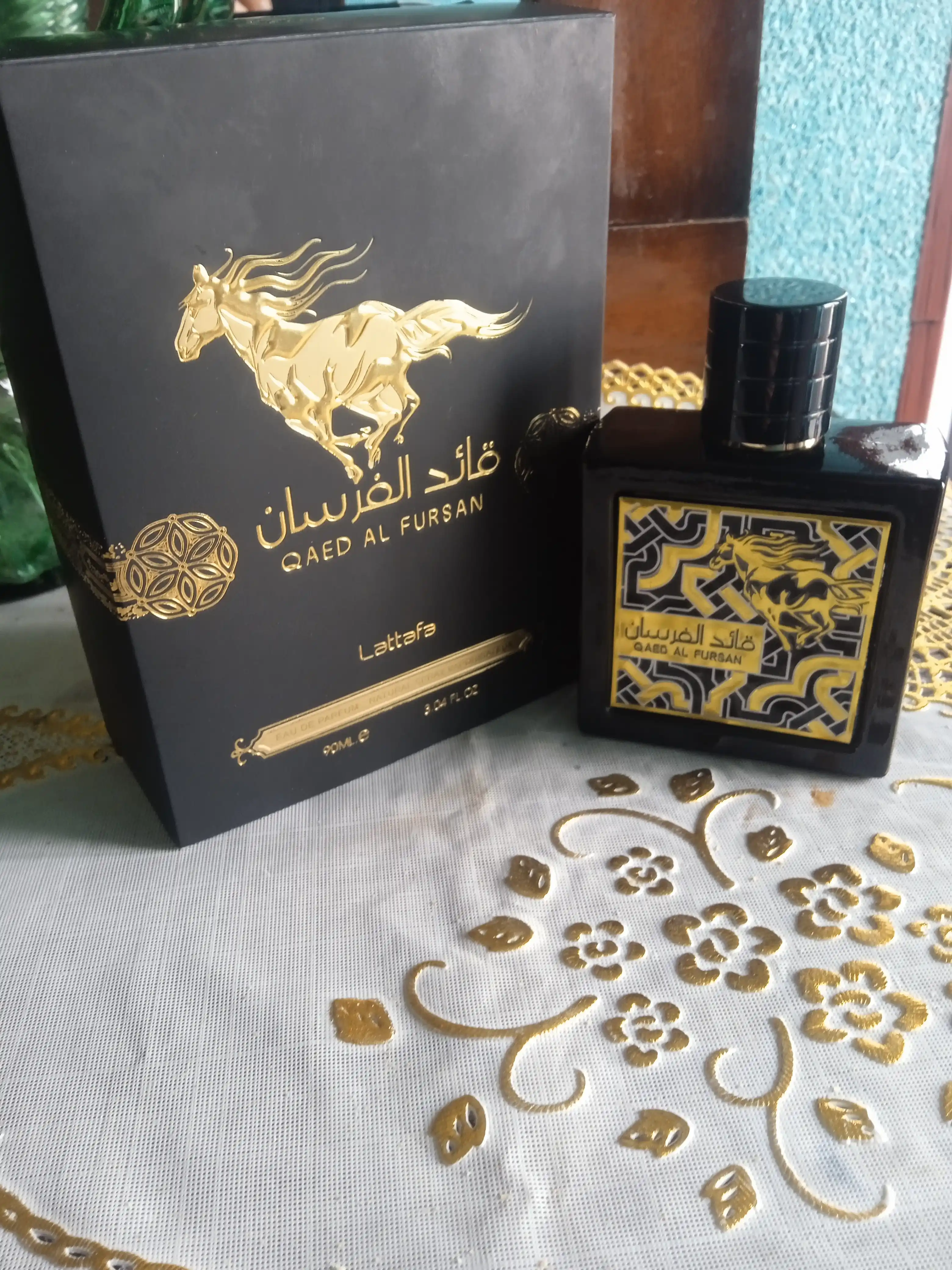 Erkaklar va ayollar uchun parfyumeriya suvi Qaed Al Fursan, 100 ml
