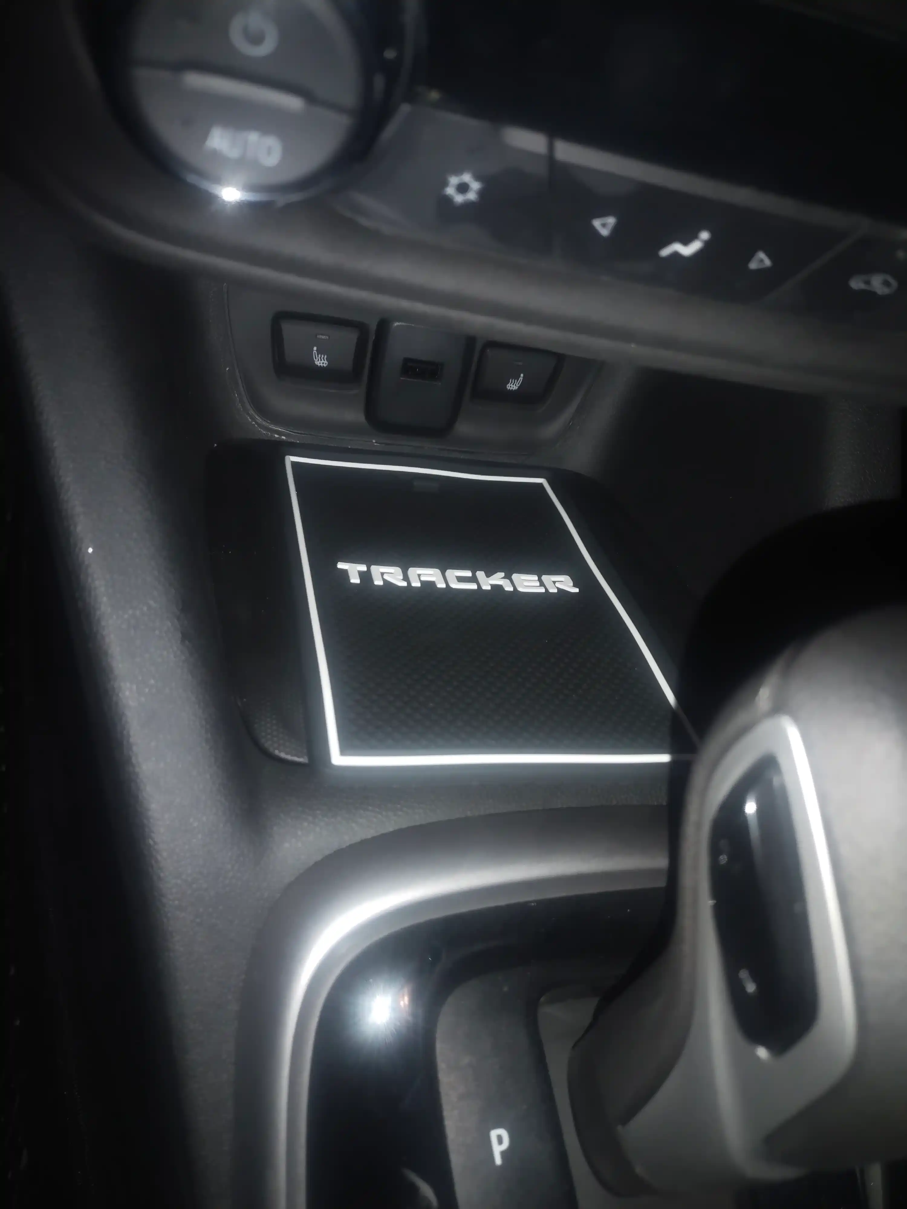 Cobalt, Tracker 2, Onix, Monza, Malibu 2 BYD uchun sirpanmaydigan 3D kauchuk to'shak