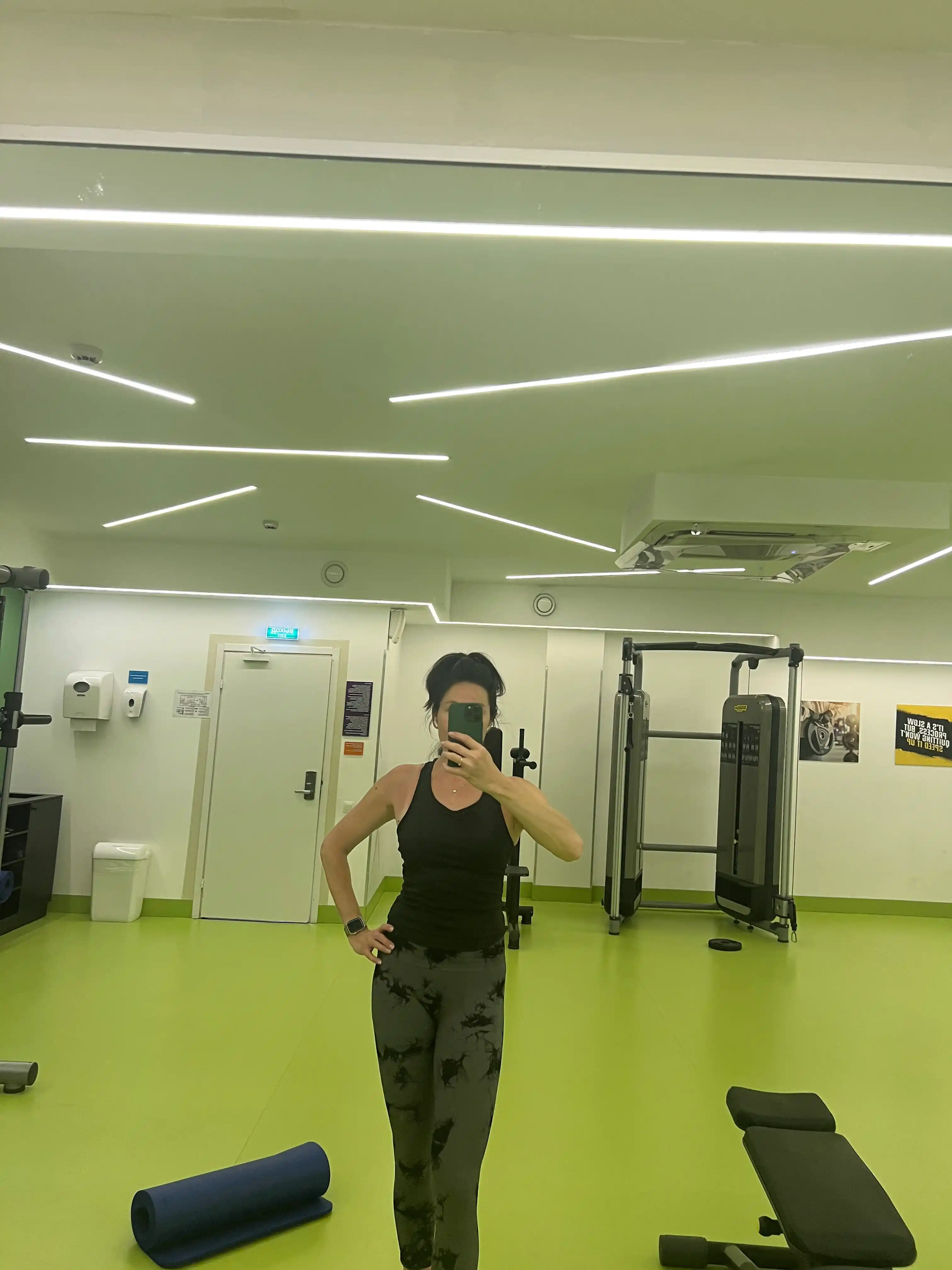 Ayollar sport maykasi Kioko, fitnes uchun top, chashkali top