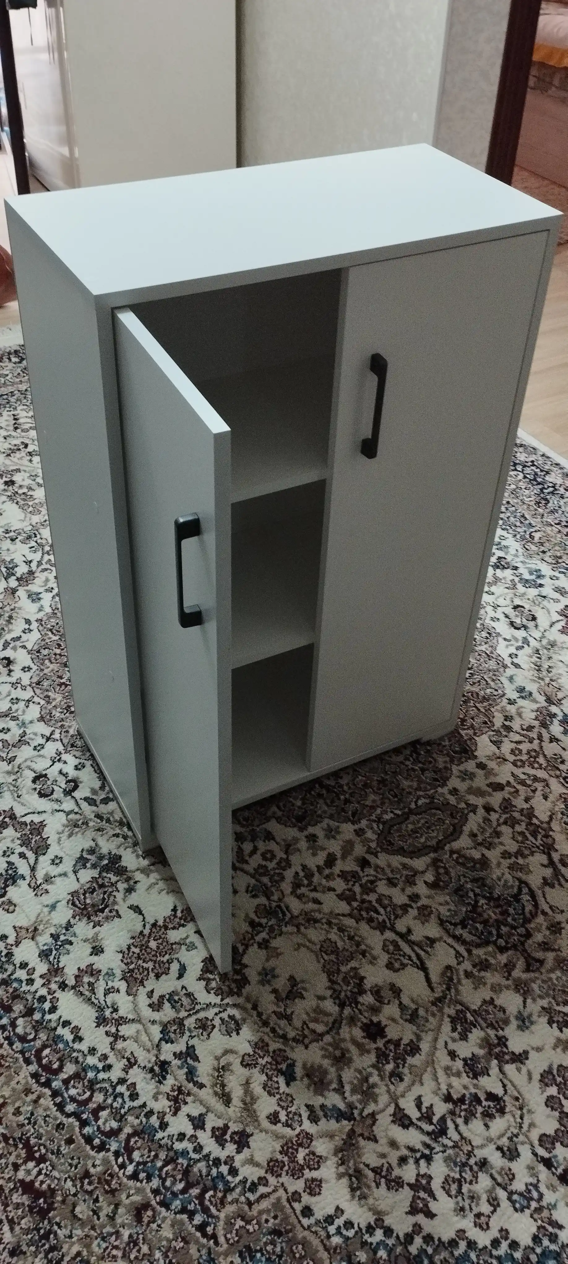 Universal tumba, yig'ilgan, 90 * 60 * 30 sm