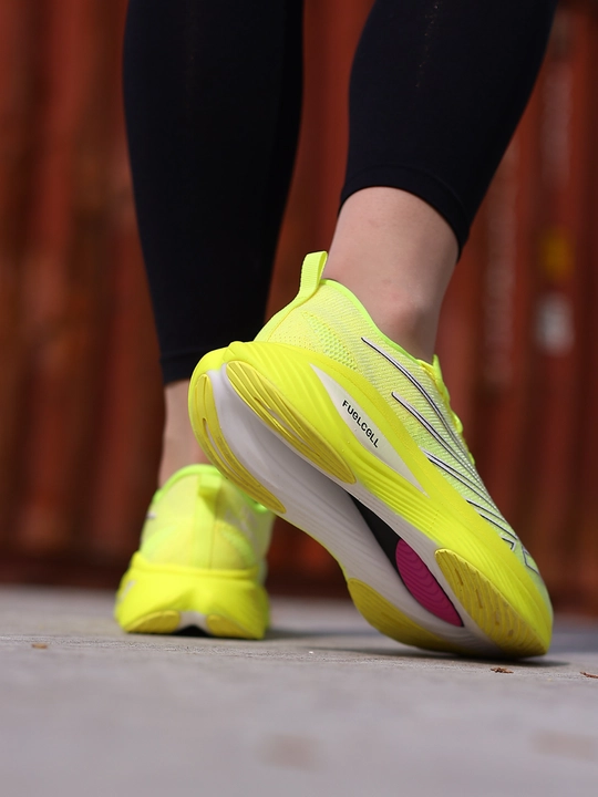 Ayollar sport poyabzali, fitnes va yoga uchun, kichik o‘lchamli