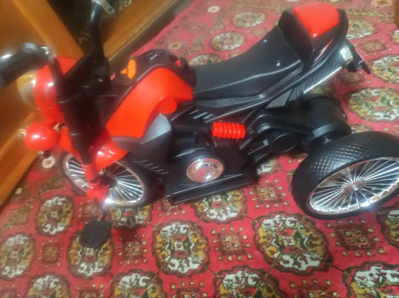 Elektr mototsikl bolalar uchun, akkumulyatorli