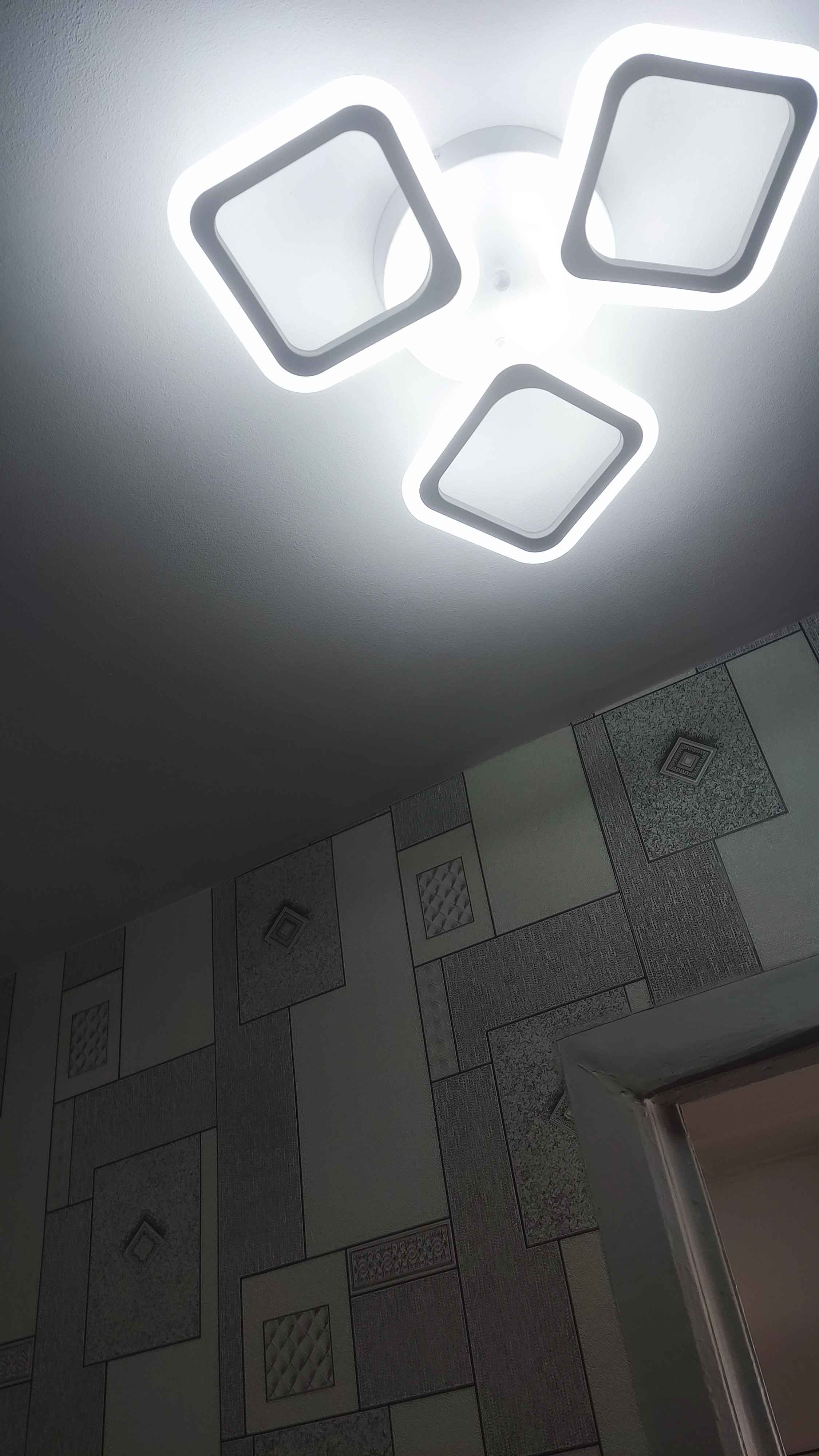 Qandil LED, 3 xil yoritish rejimli, pult bilan, yotoqxona, zal, koridor uchun