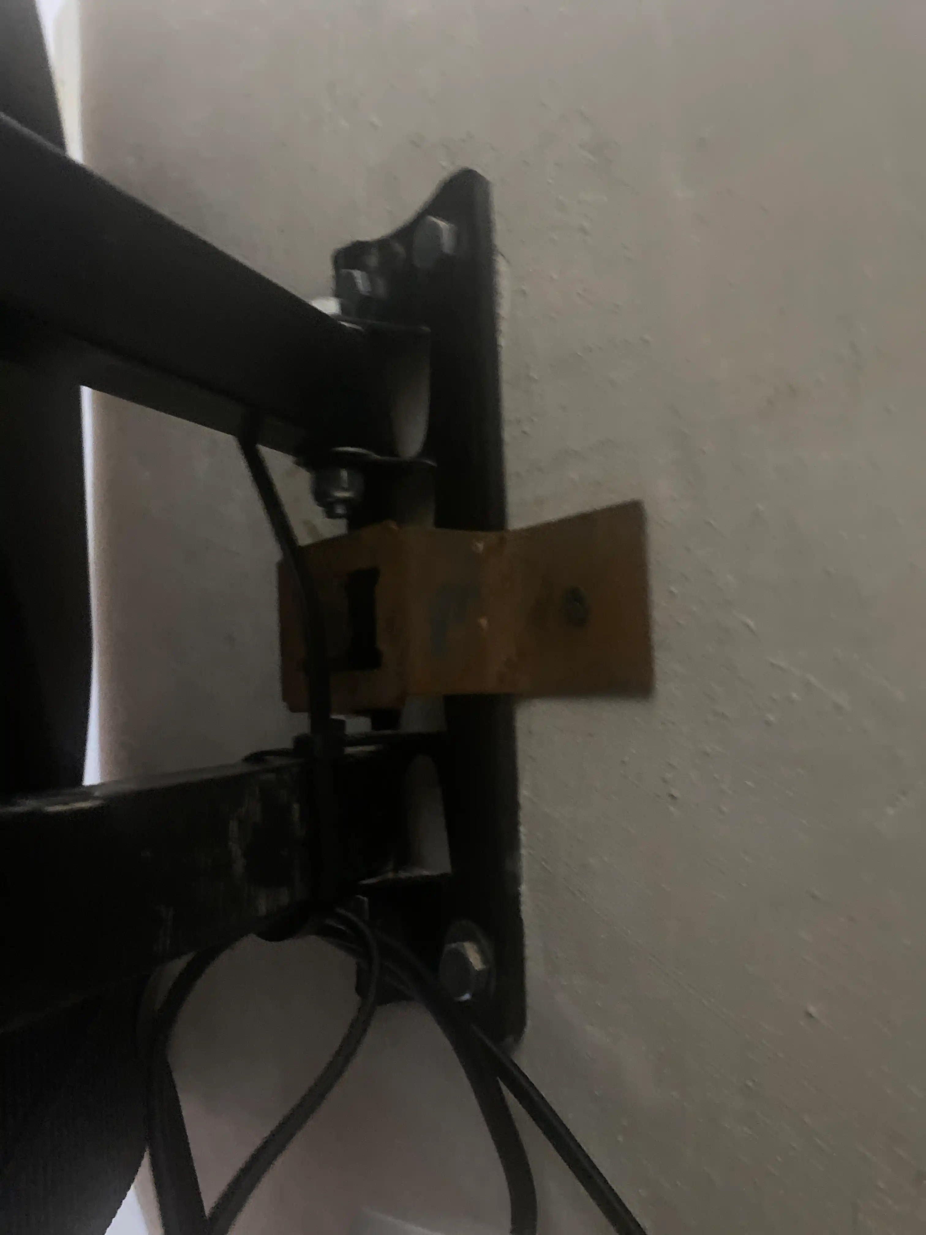 Televizor uchun kronshteyn INNOTECH MAX 17''-55''