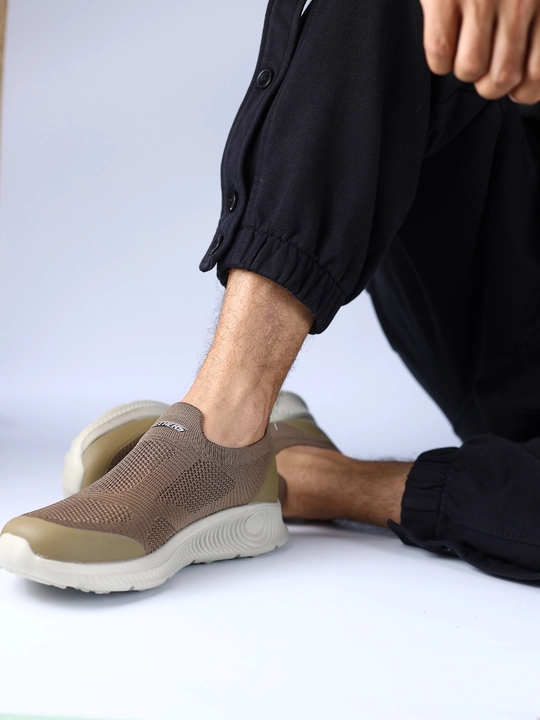 Erkaklar slip-onlari, to'rli, yozgi