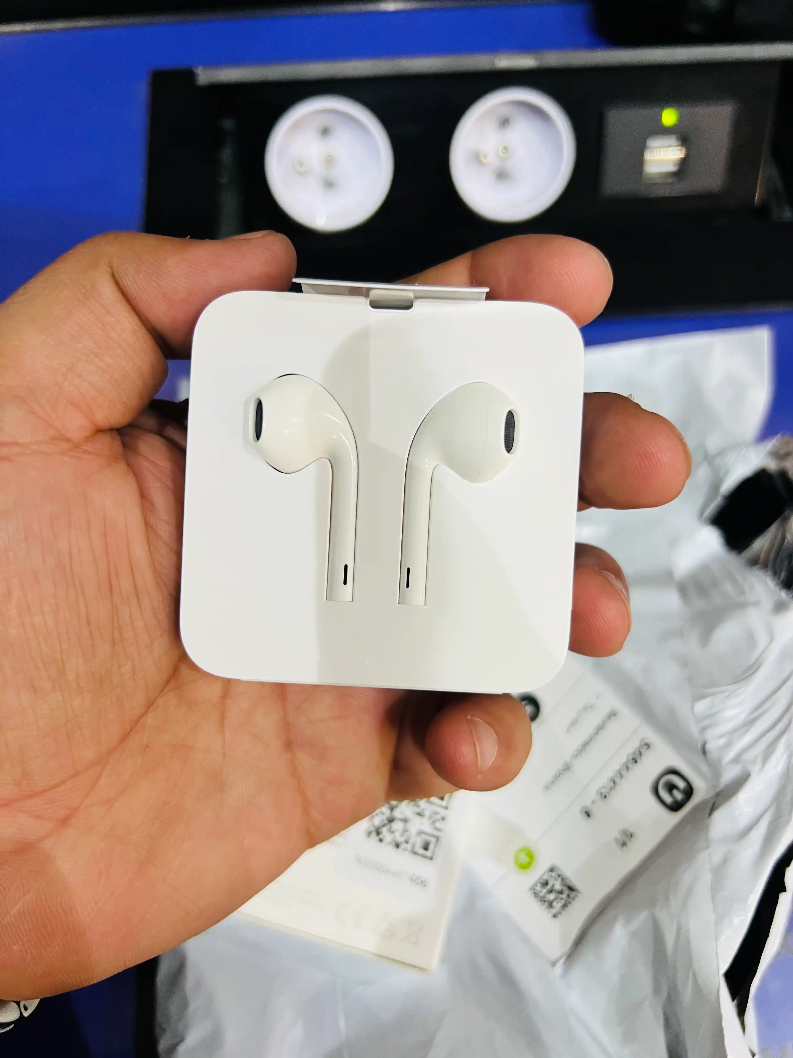 Наушники проводные Apple EarPods Lightning White EarPods