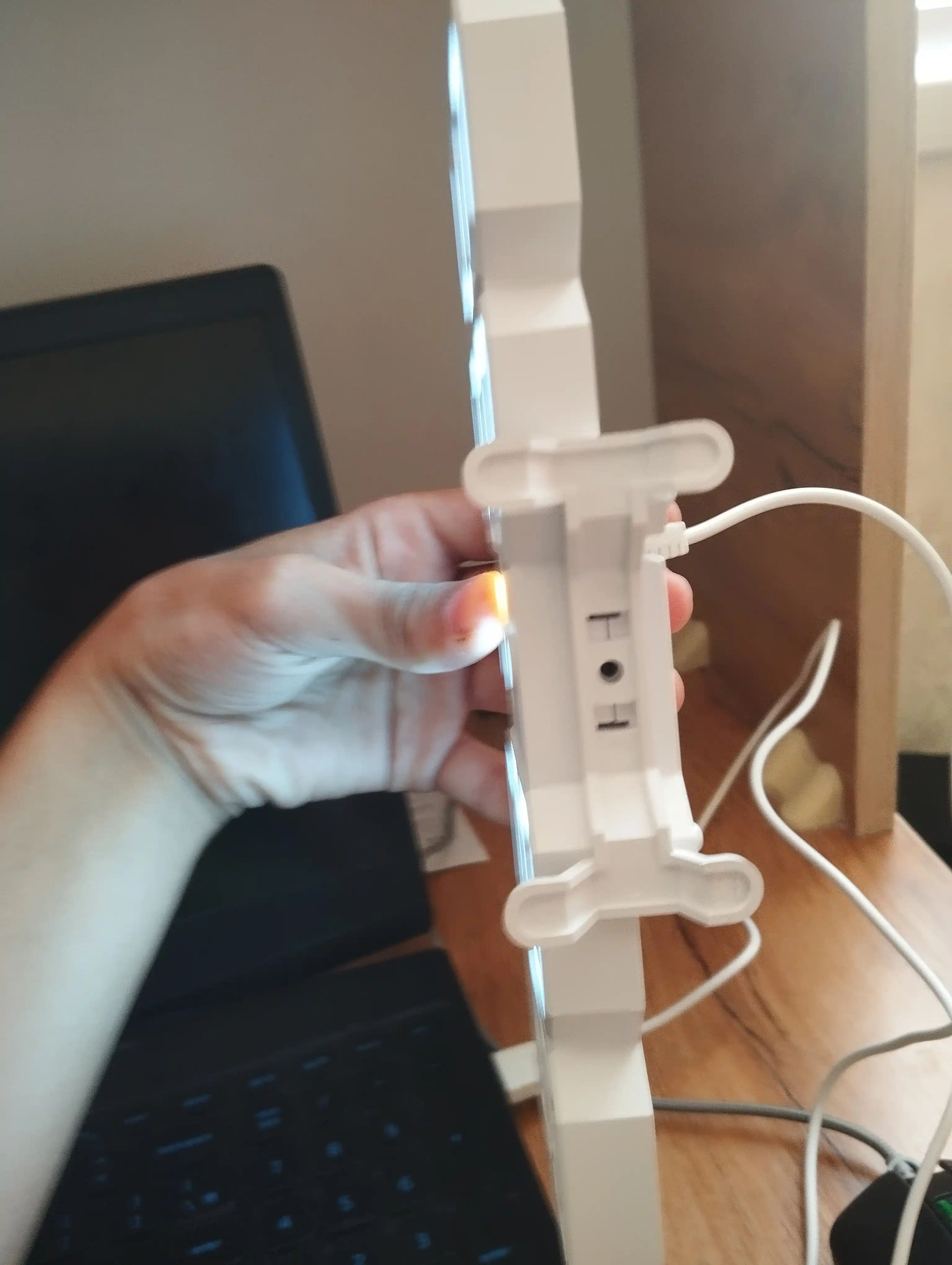 Ish stoli elektron soat-budilnik, LED, raqamli
