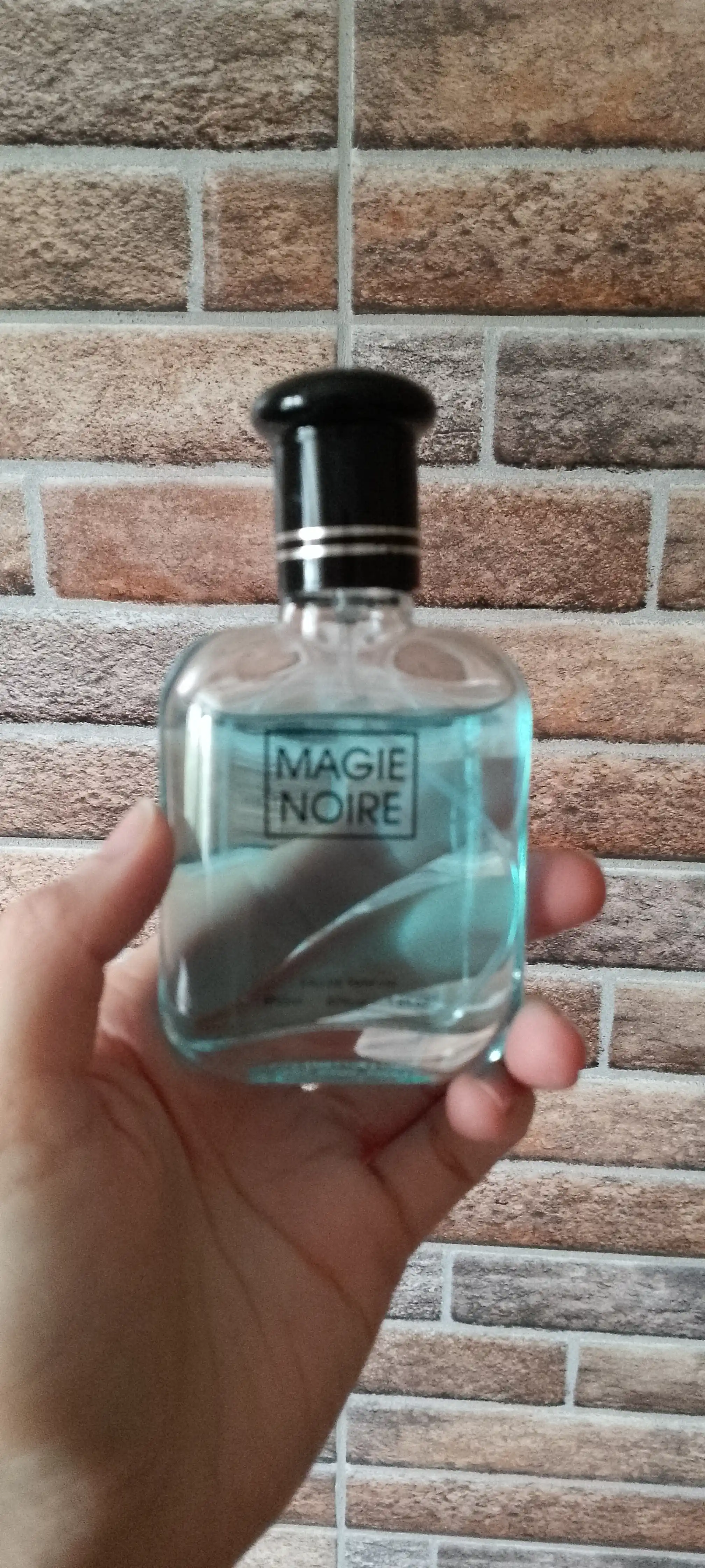 Erkaklar uchun parfyumlangan suvi Magie Noire, 100 ml