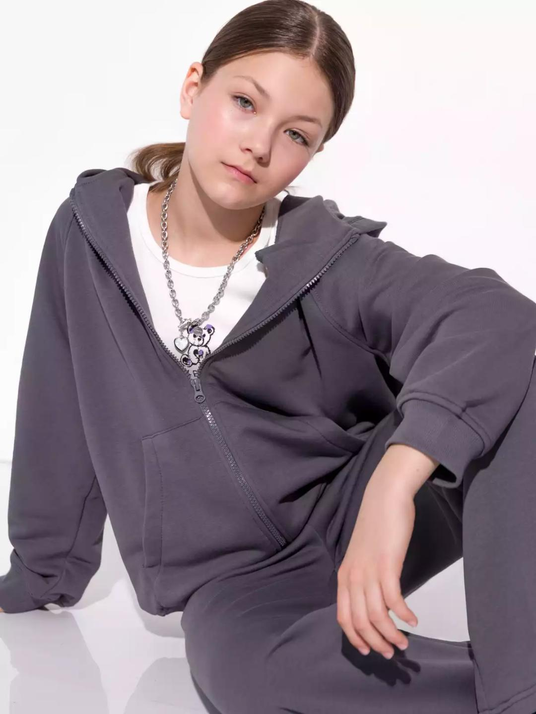 Taqir ayollar ishtirokida porno tomosha qiling