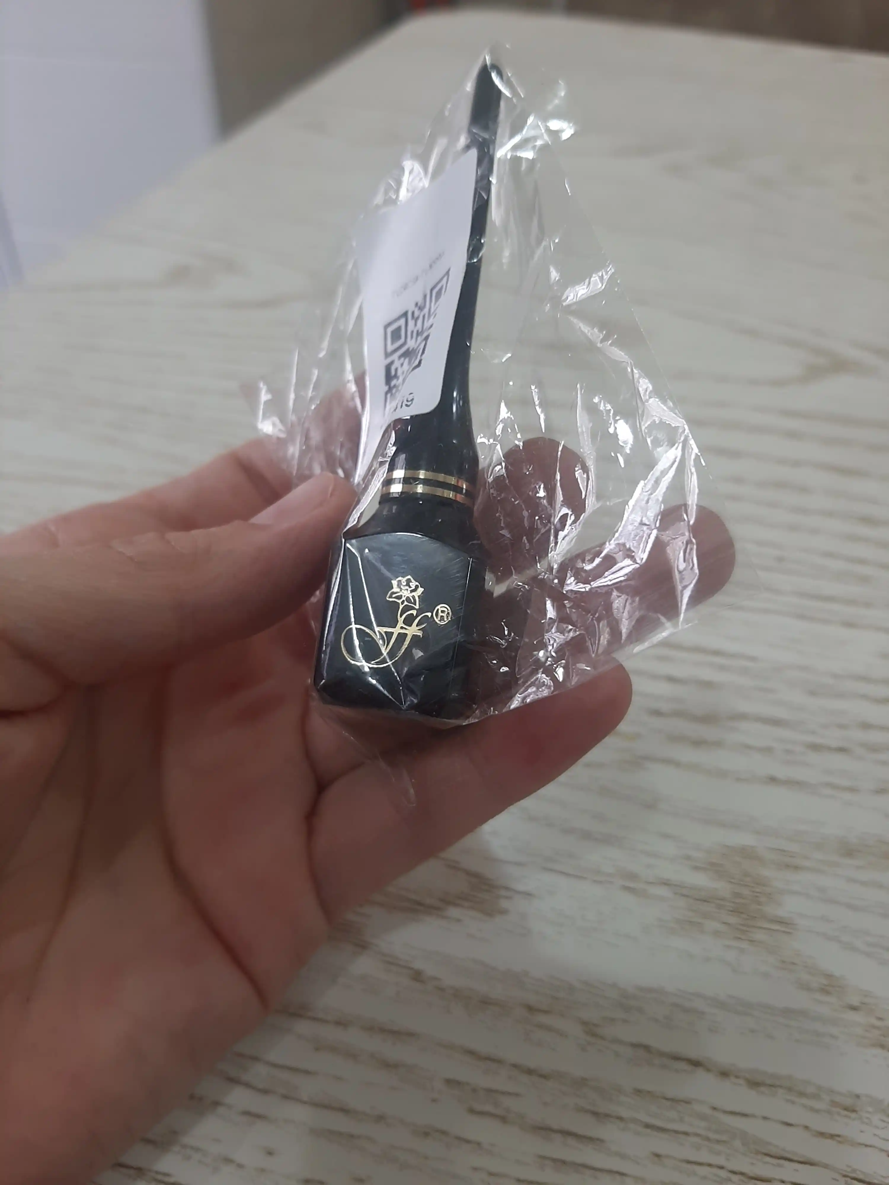 Подводка для глаз Professional Eyeliner 5,5 мл, черная
