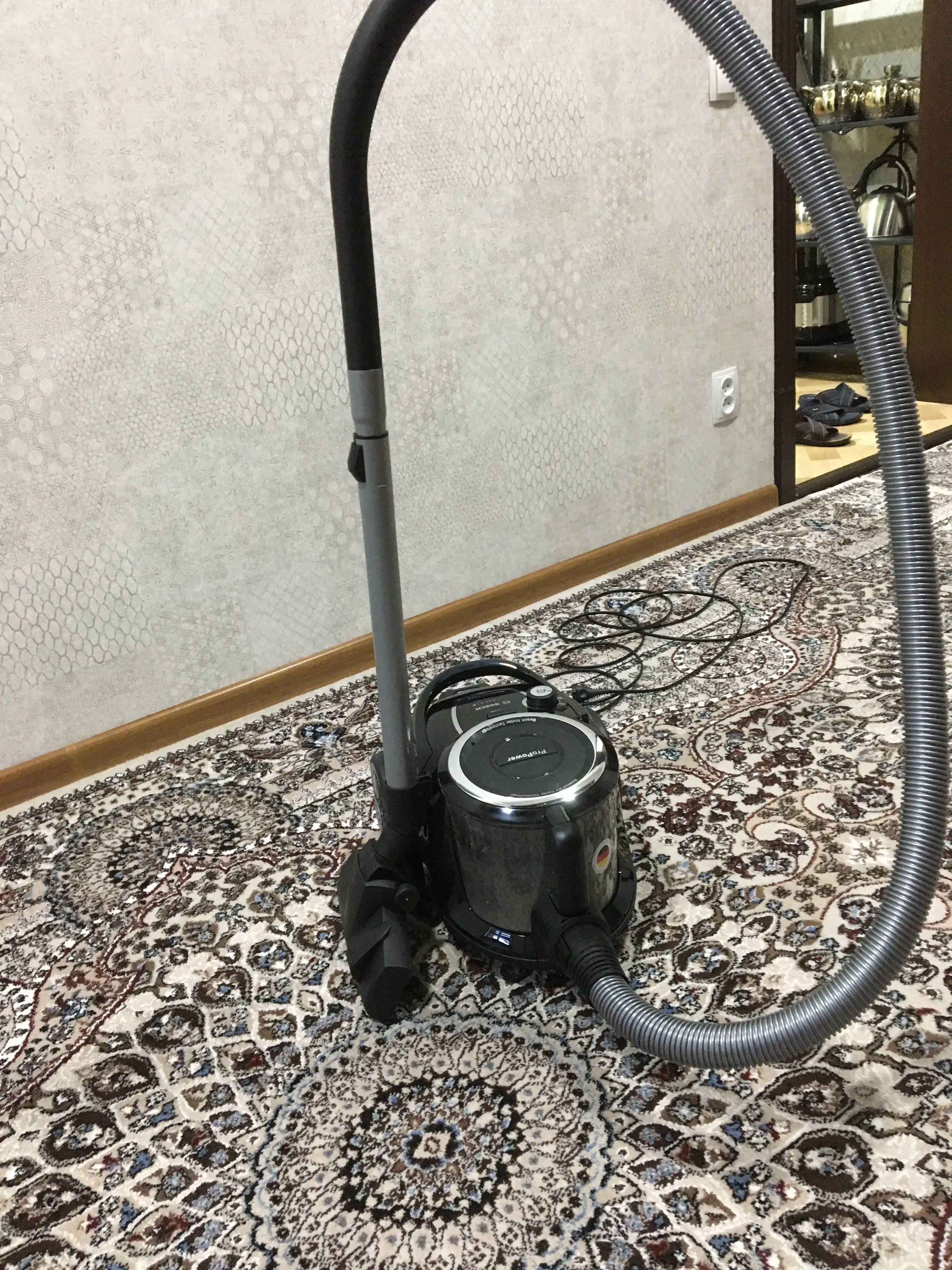 Пылесос BOSCH BGS412234