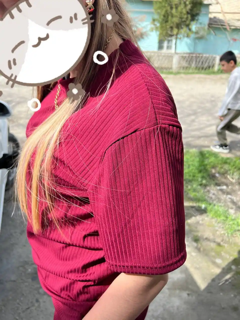 Ayollar uchun ikki qismli kiyim, kostyum lapsha, palatso shim va qovurg'ali futbolka