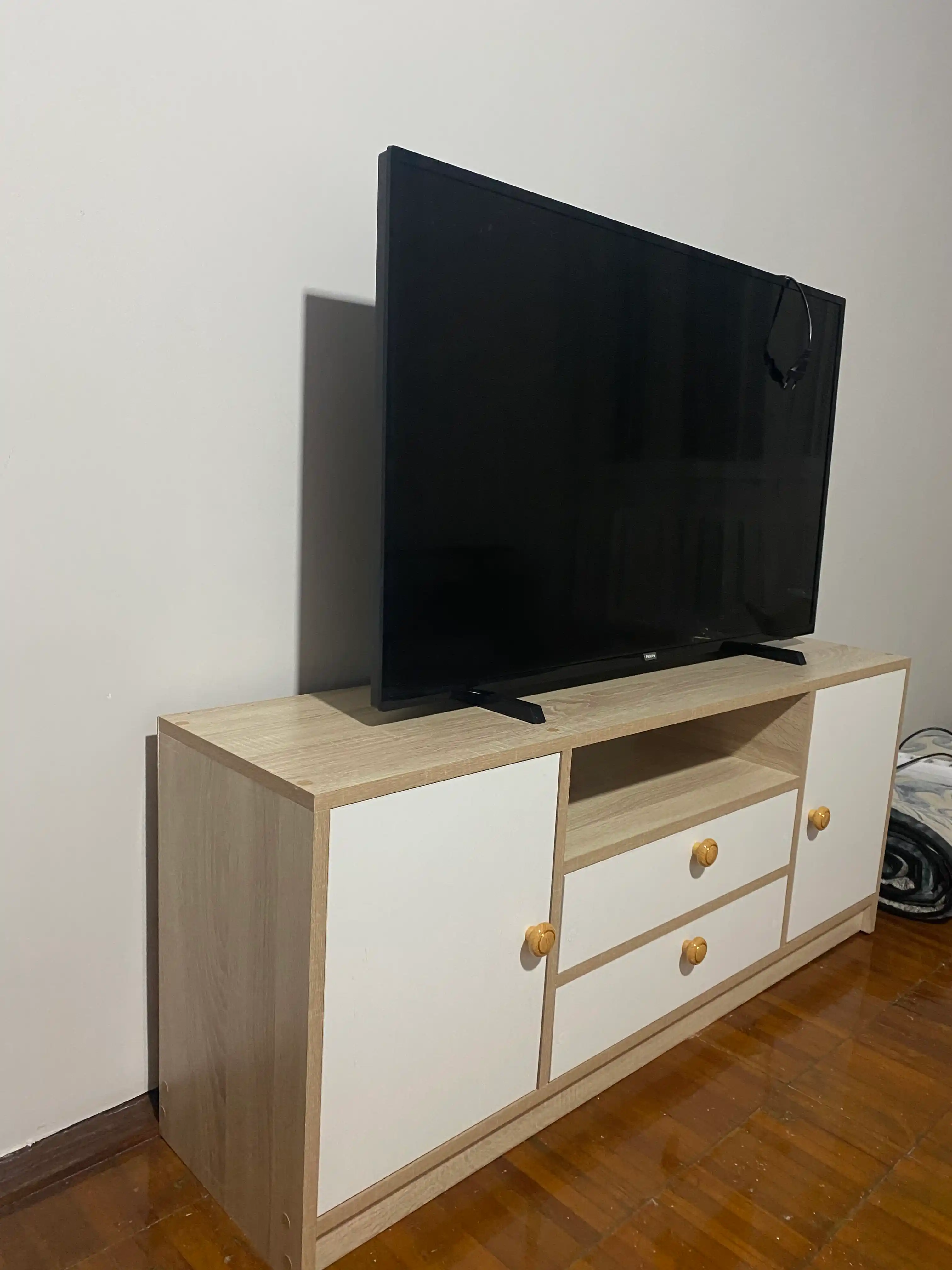 Keng va Zamonaviy MARSEL TV Tumba / Multimediya Shkafi LDSP 120x30x50 sm