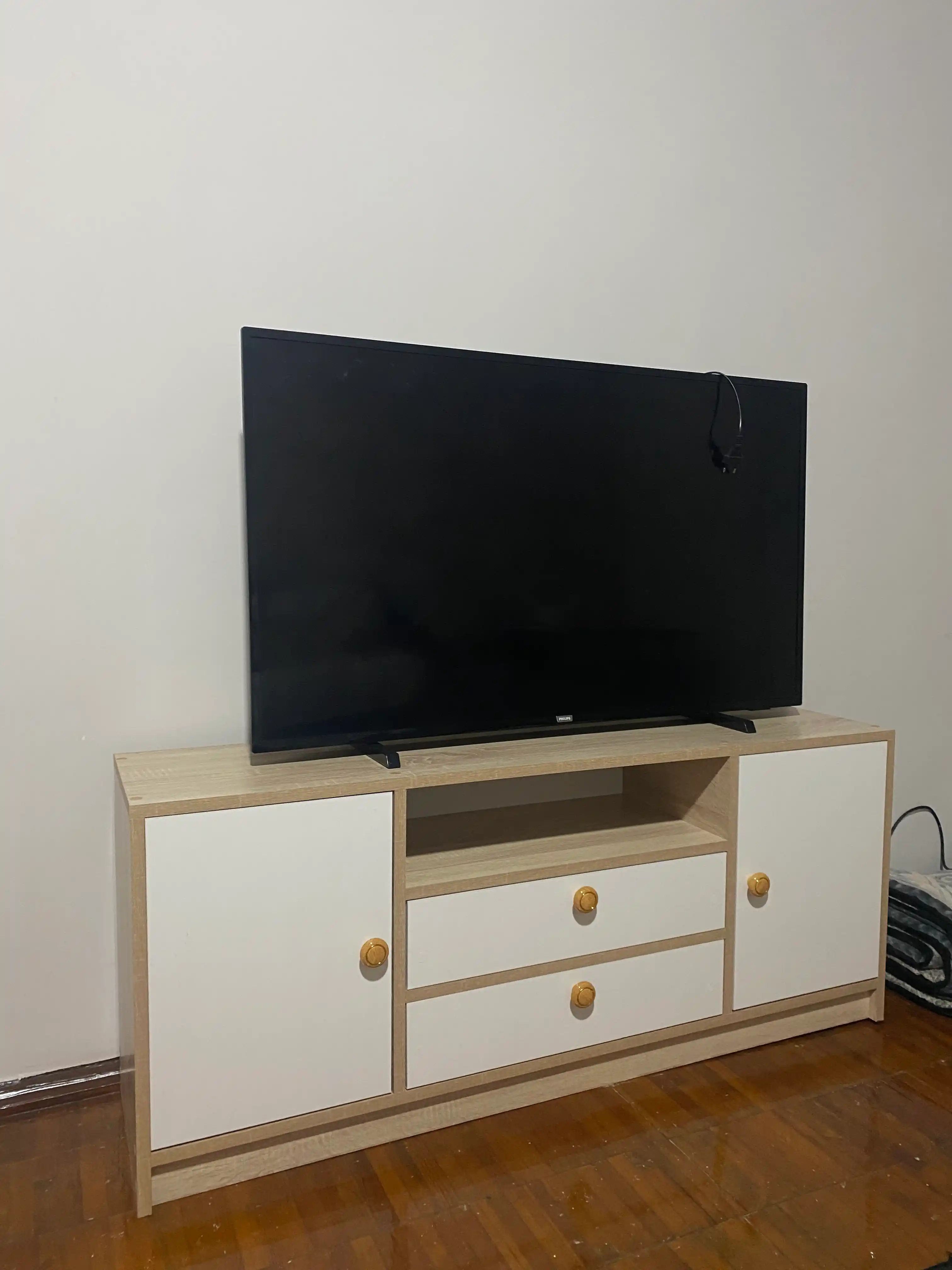Keng va Zamonaviy MARSEL TV Tumba / Multimediya Shkafi LDSP 120x30x50 sm