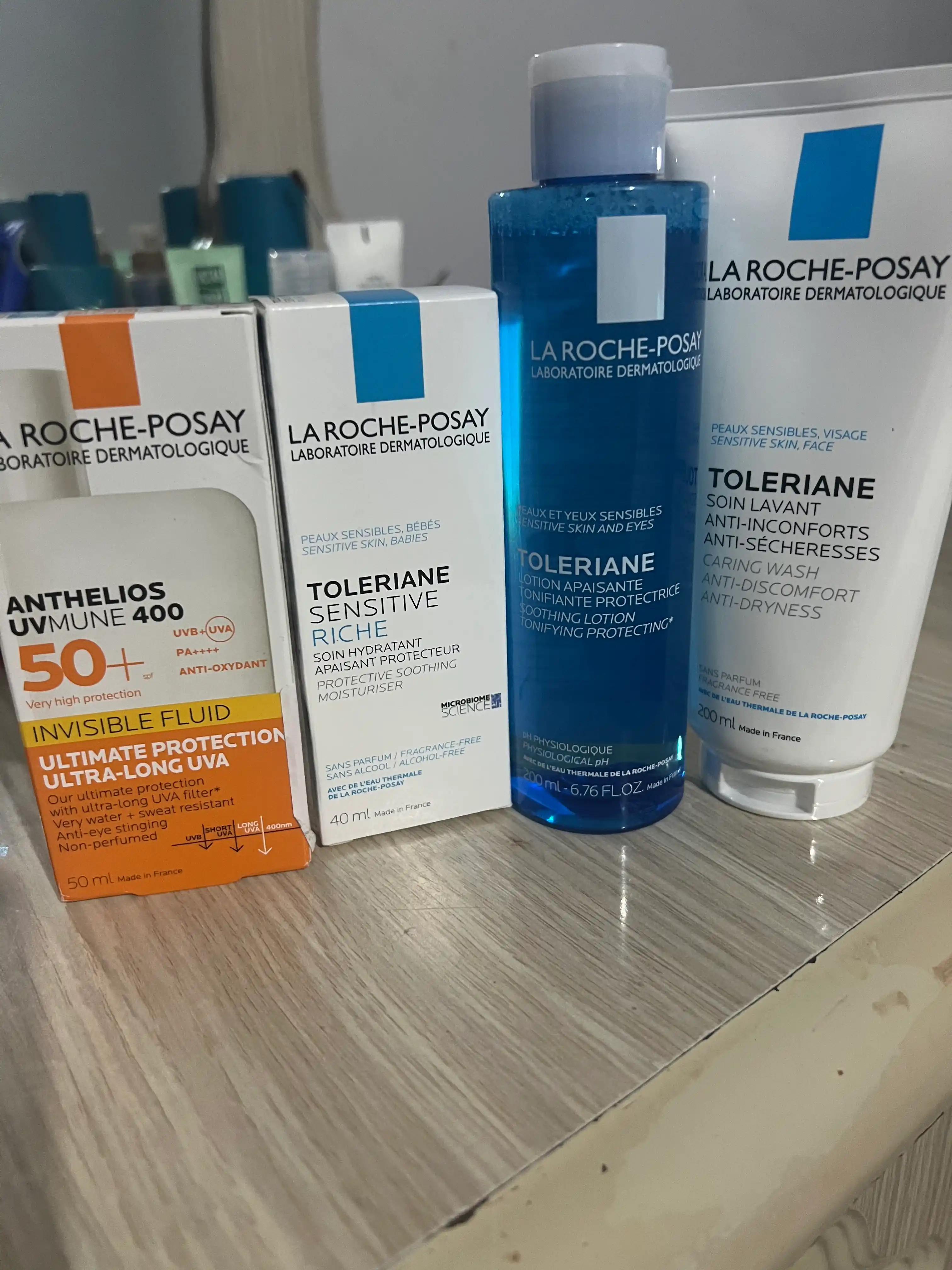 Очищающий крем-гель для умывания LA ROCHE-POSAY TOLERIANE CARING WASH, 200 мл