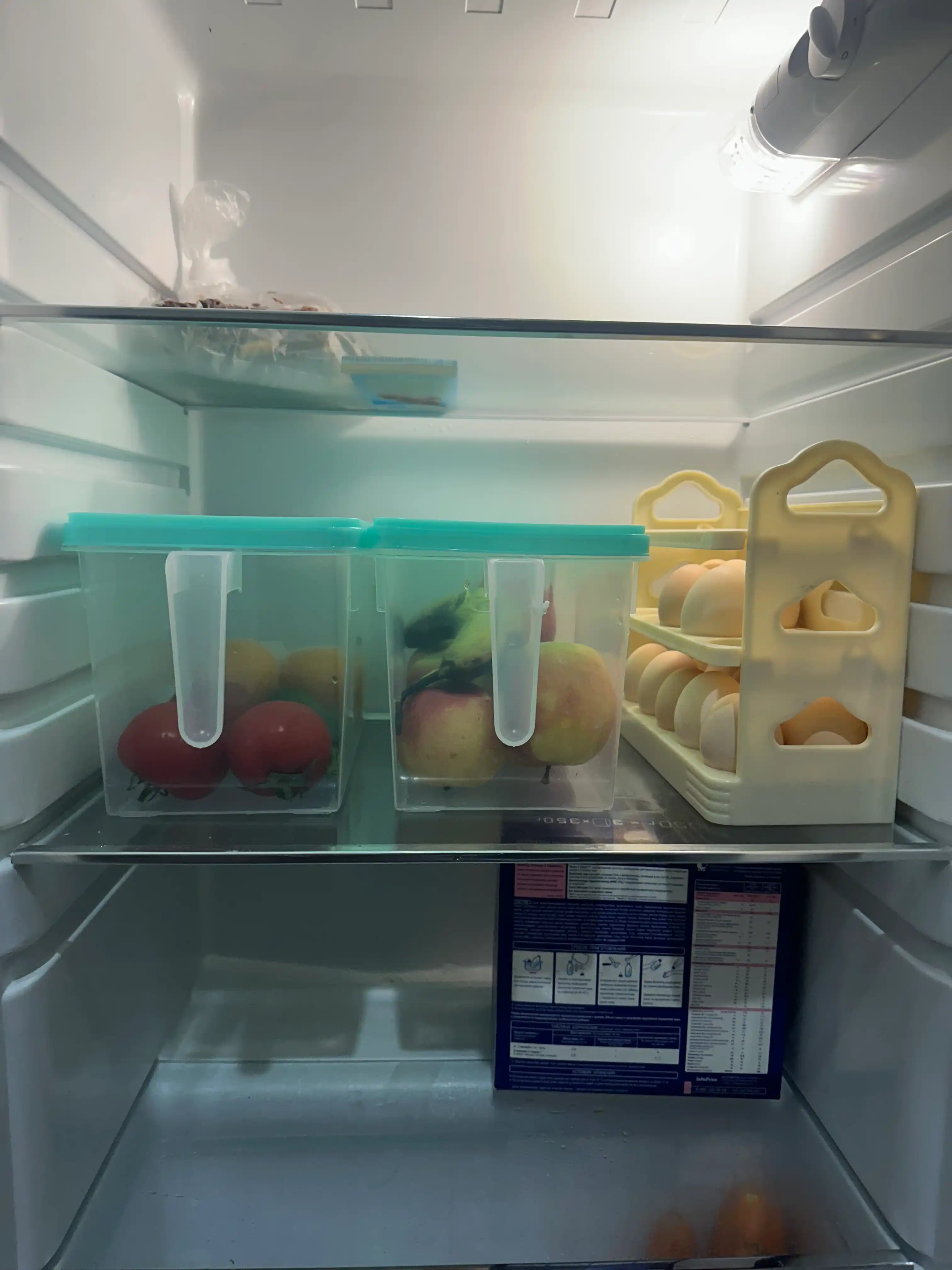 Контейнер с крышкой, для хранения продуктов в холодильнике