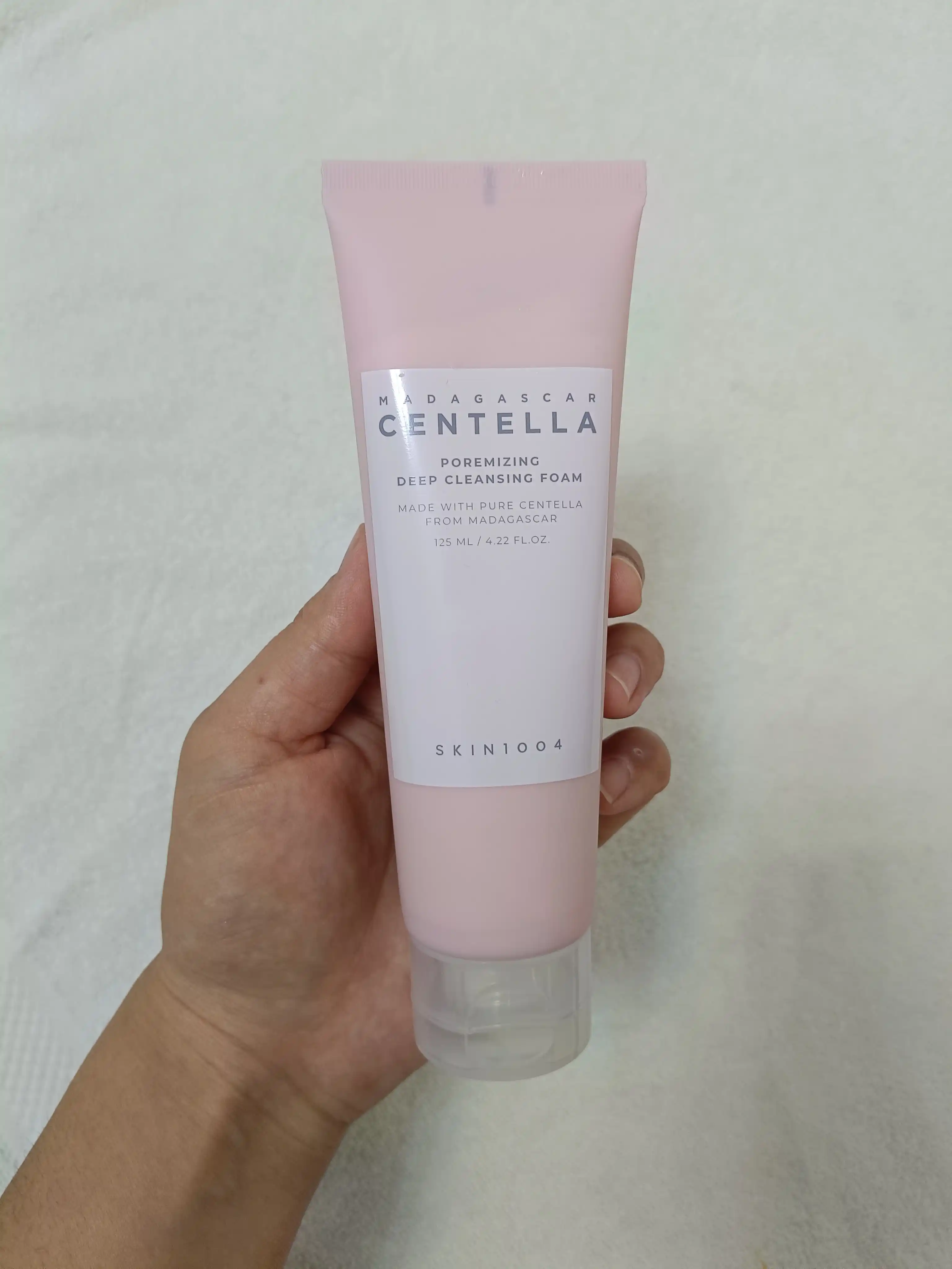 Глубоко очищающая пенка для сужения пор SKIN1004 Poremizing Deep Cleansing Foam, 125 мл