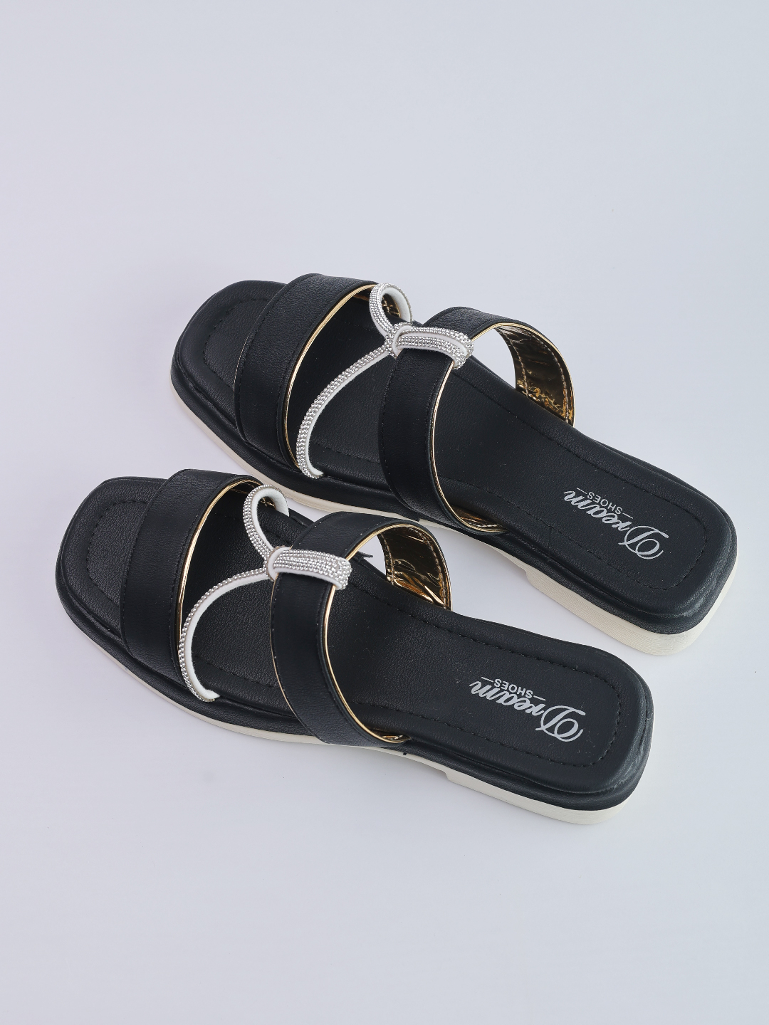 Qizlar 3gp Yalangoch ayollarning suzish kostyumlaridagi fotosuratlari