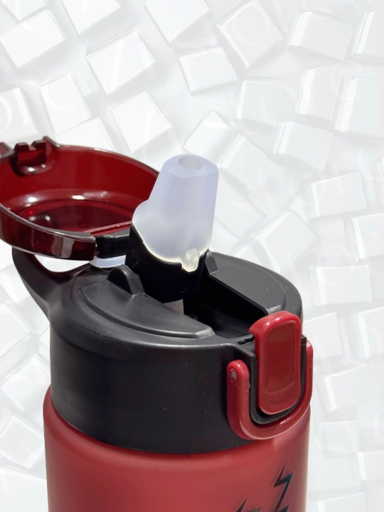 Qulfli, trubkali suv uchun mat sport butilkasi, 900 ml / Zi Store