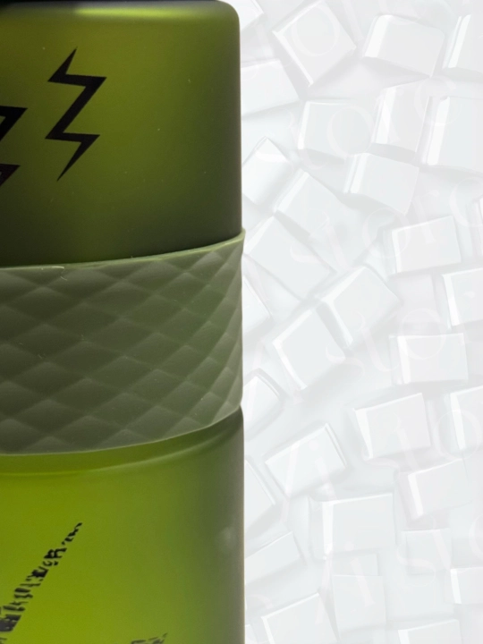 Qulfli, trubkali suv uchun mat sport butilkasi, 900 ml / Zi Store