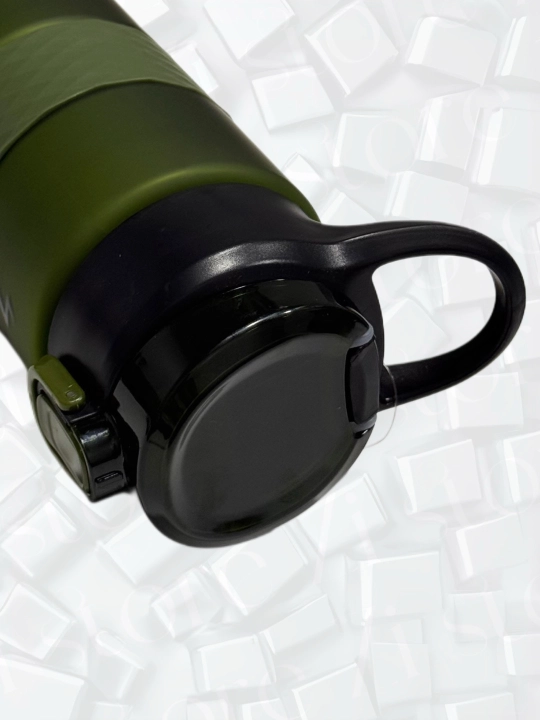 Qulfli, trubkali suv uchun mat sport butilkasi, 900 ml / Zi Store