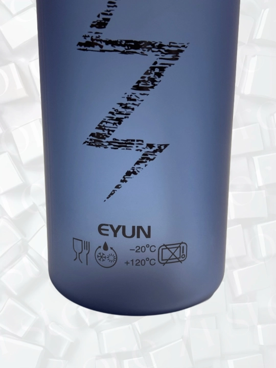 Qulfli, trubkali suv uchun mat sport butilkasi, 900 ml / Zi Store