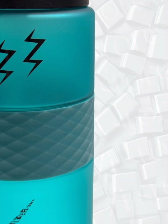 Qulfli, trubkali suv uchun mat sport butilkasi, 900 ml / Zi Store