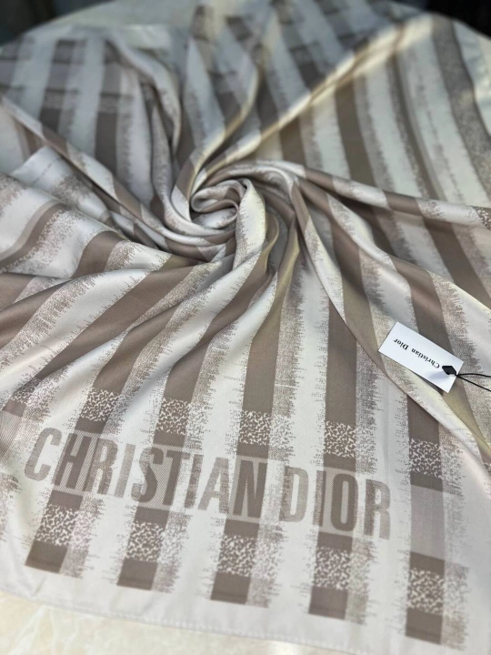Dior ipak ro'mollar, hijob, shraf